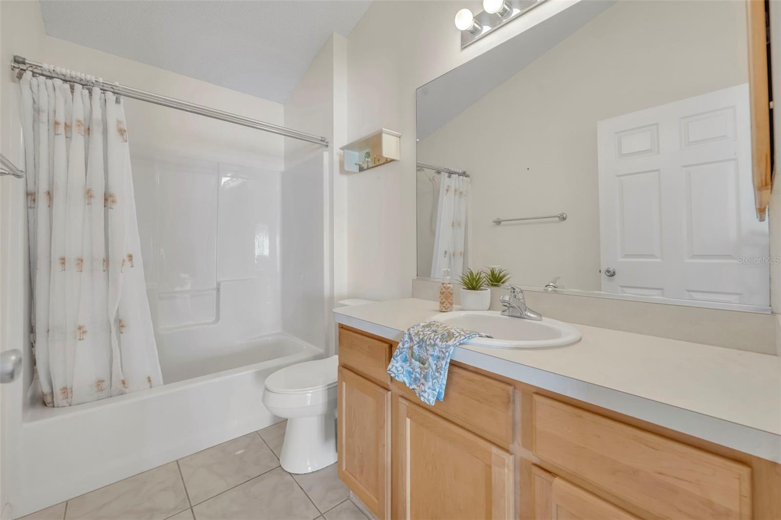 Image 24 of 46 For 16820 80th Bathurst Court