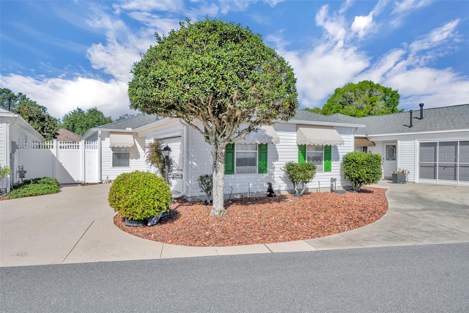 Image 3 of 46 For 16820 80th Bathurst Court