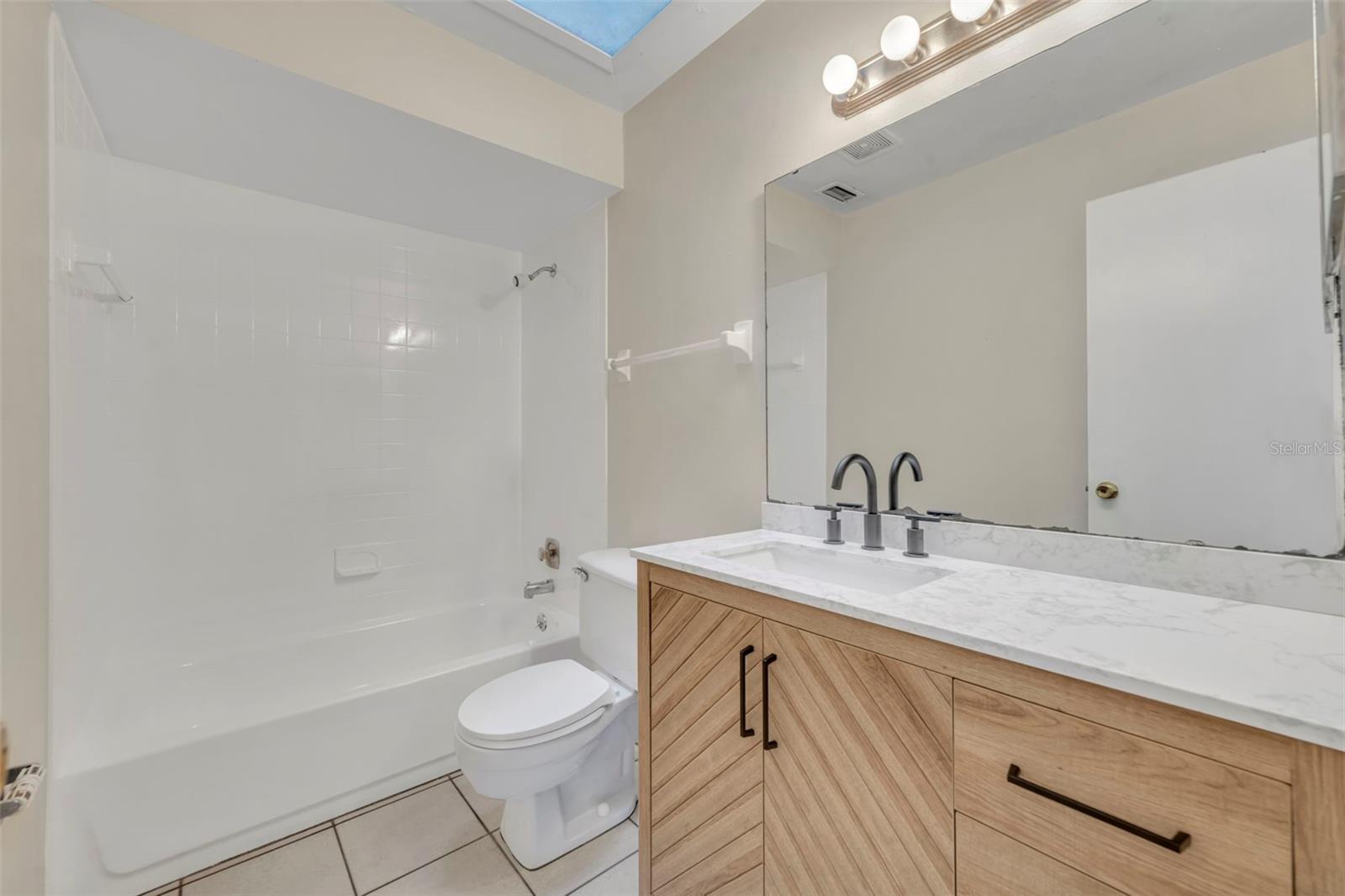 Image 34 of 46 For 16820 80th Bathurst Court