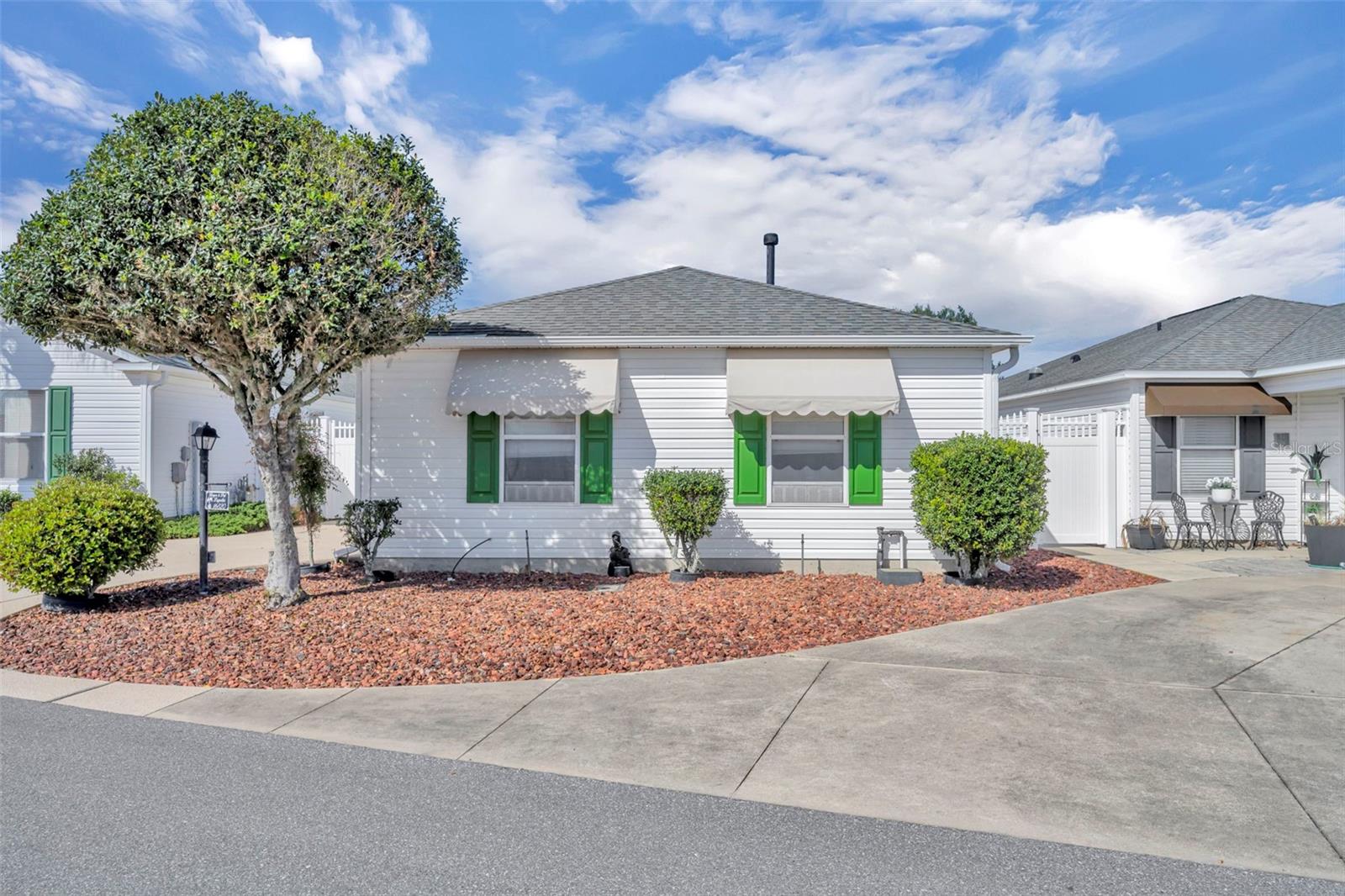 Image 4 of 46 For 16820 80th Bathurst Court