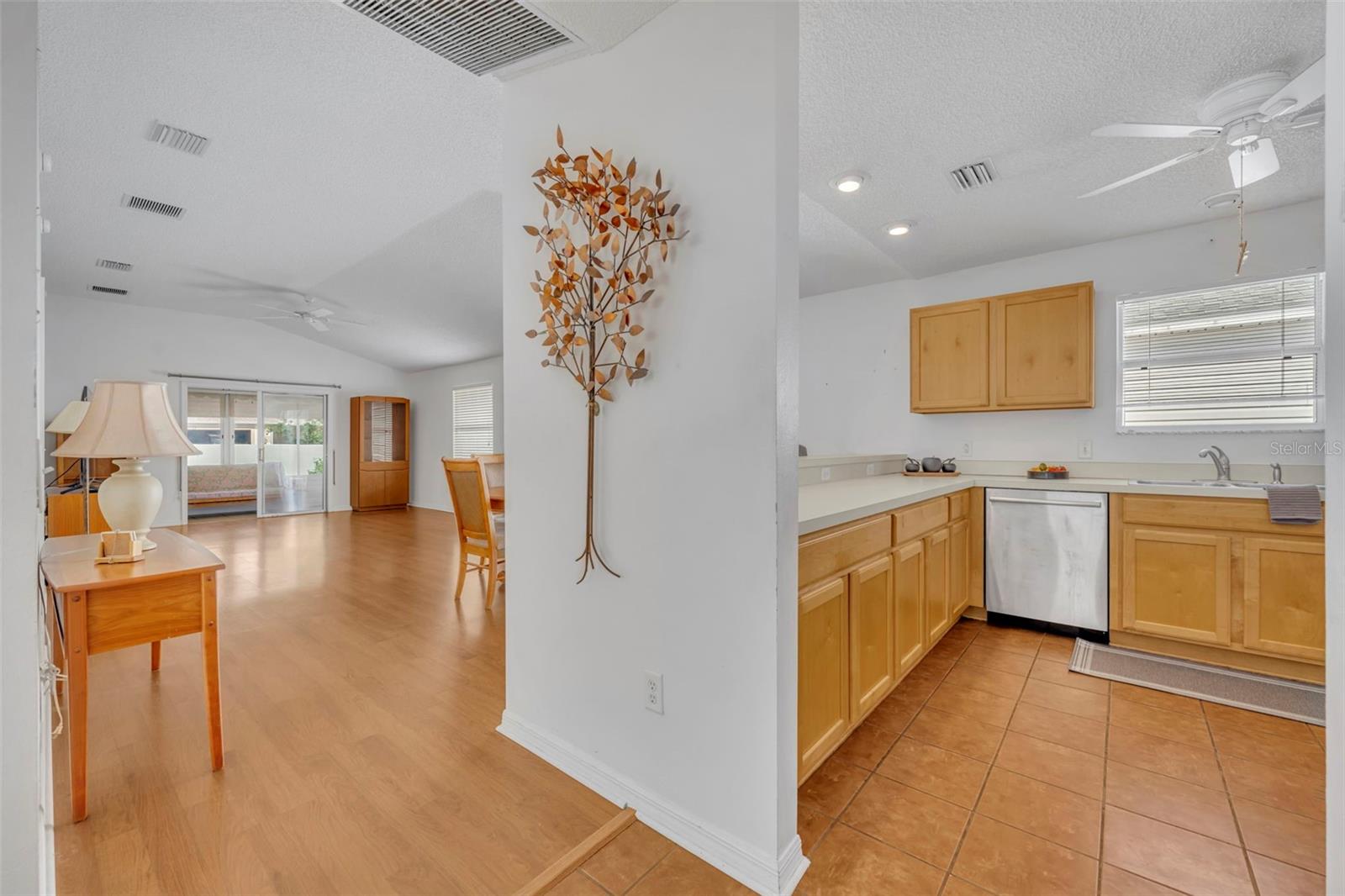 Image 6 of 46 For 16820 80th Bathurst Court