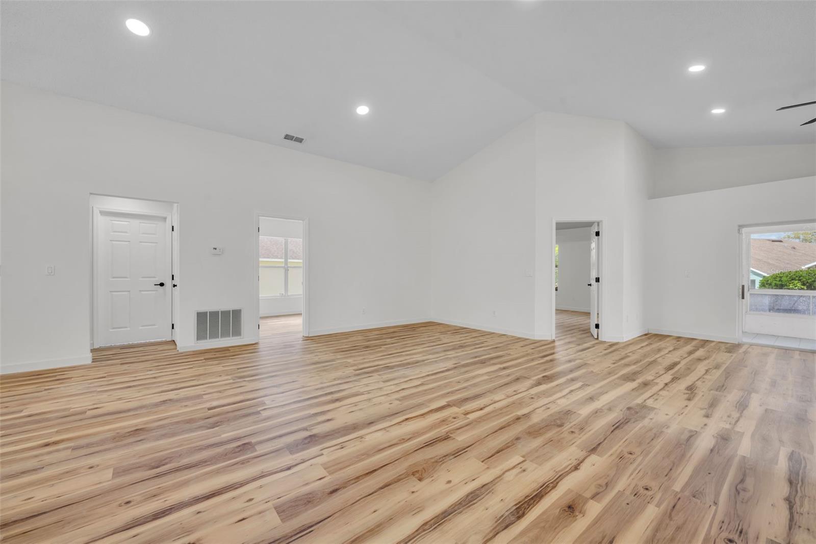 Image 11 of 46 For 3635 Kingswood Court