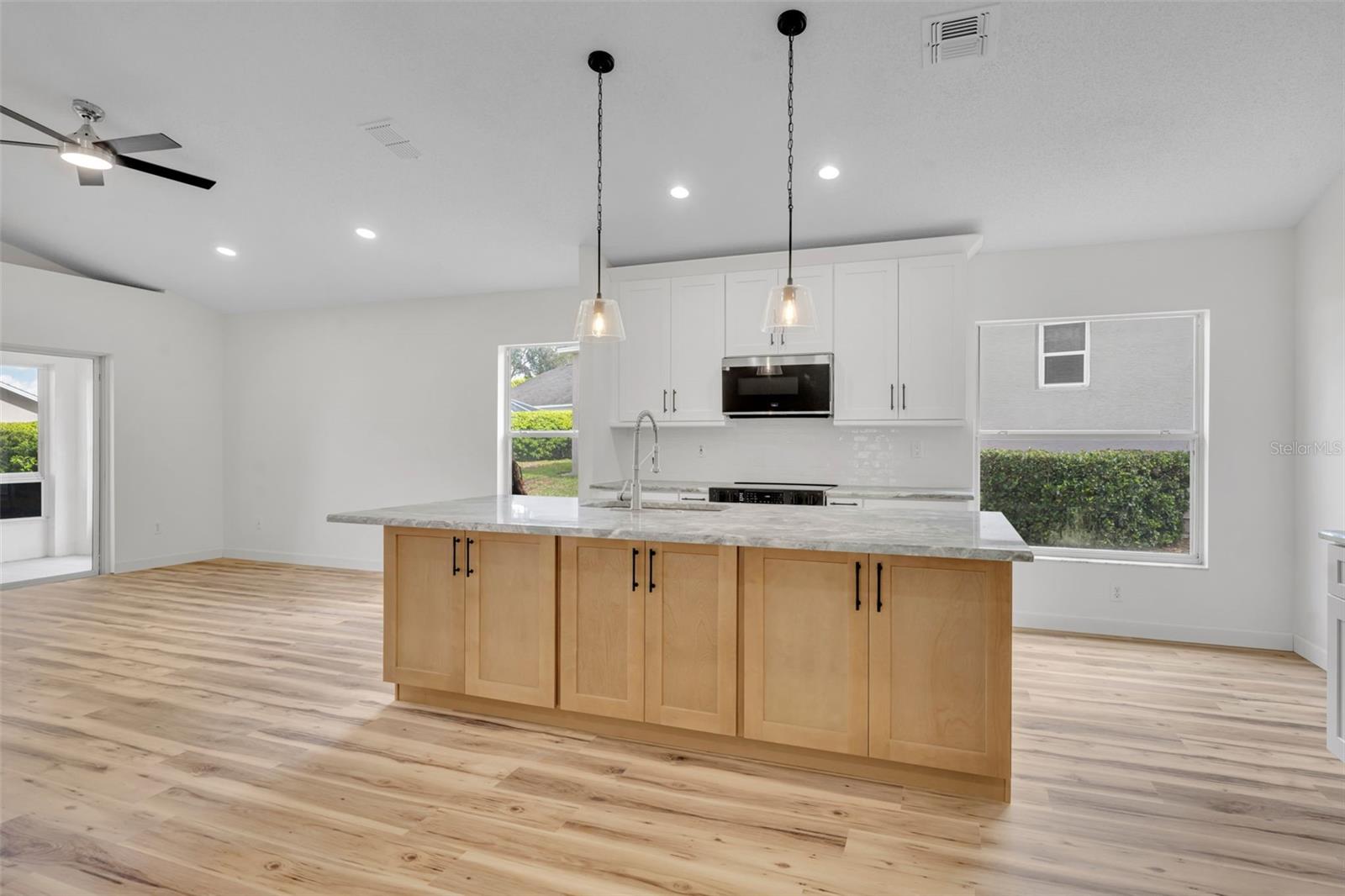 Image 16 of 46 For 3635 Kingswood Court