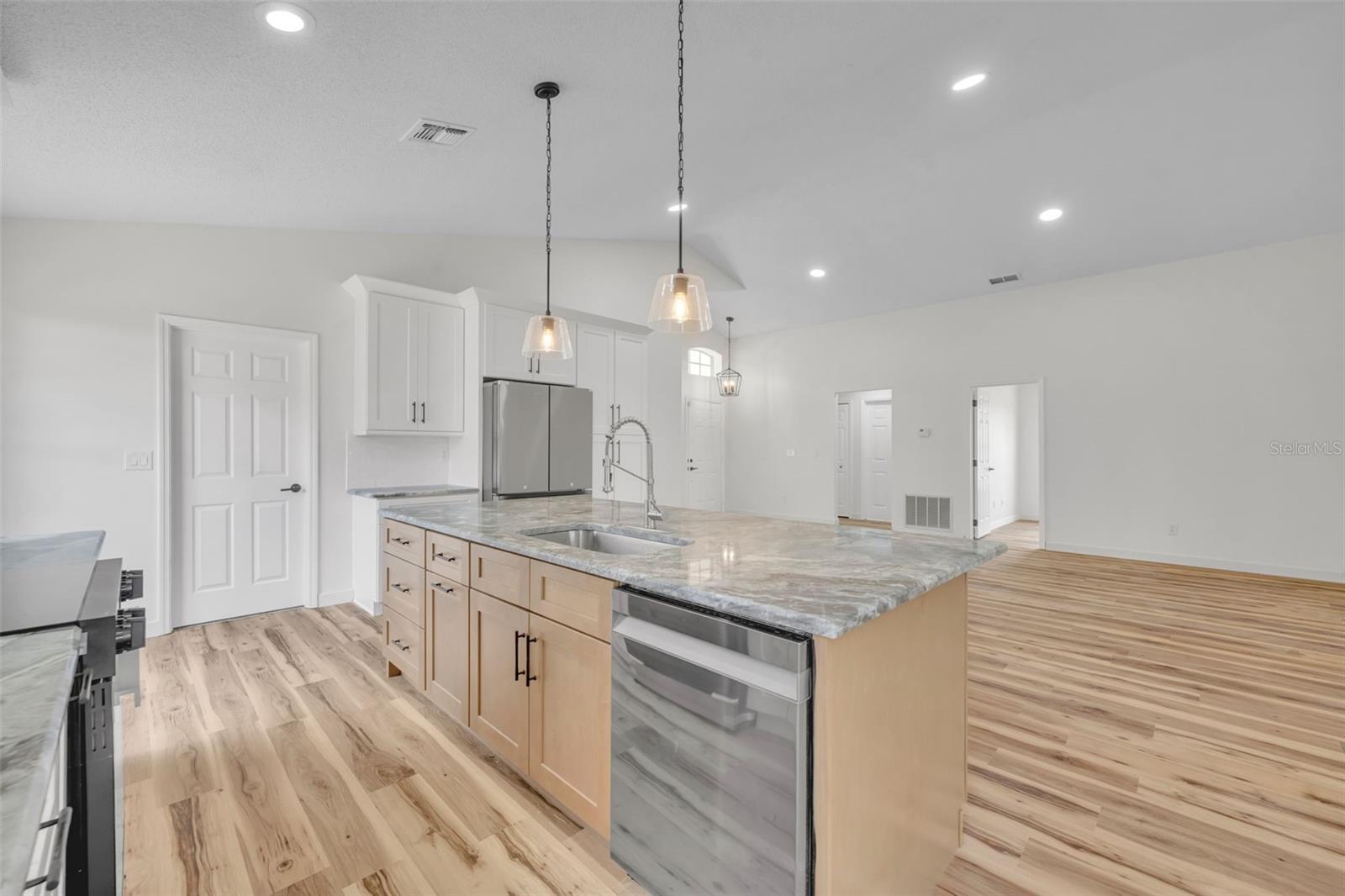 Image 19 of 46 For 3635 Kingswood Court