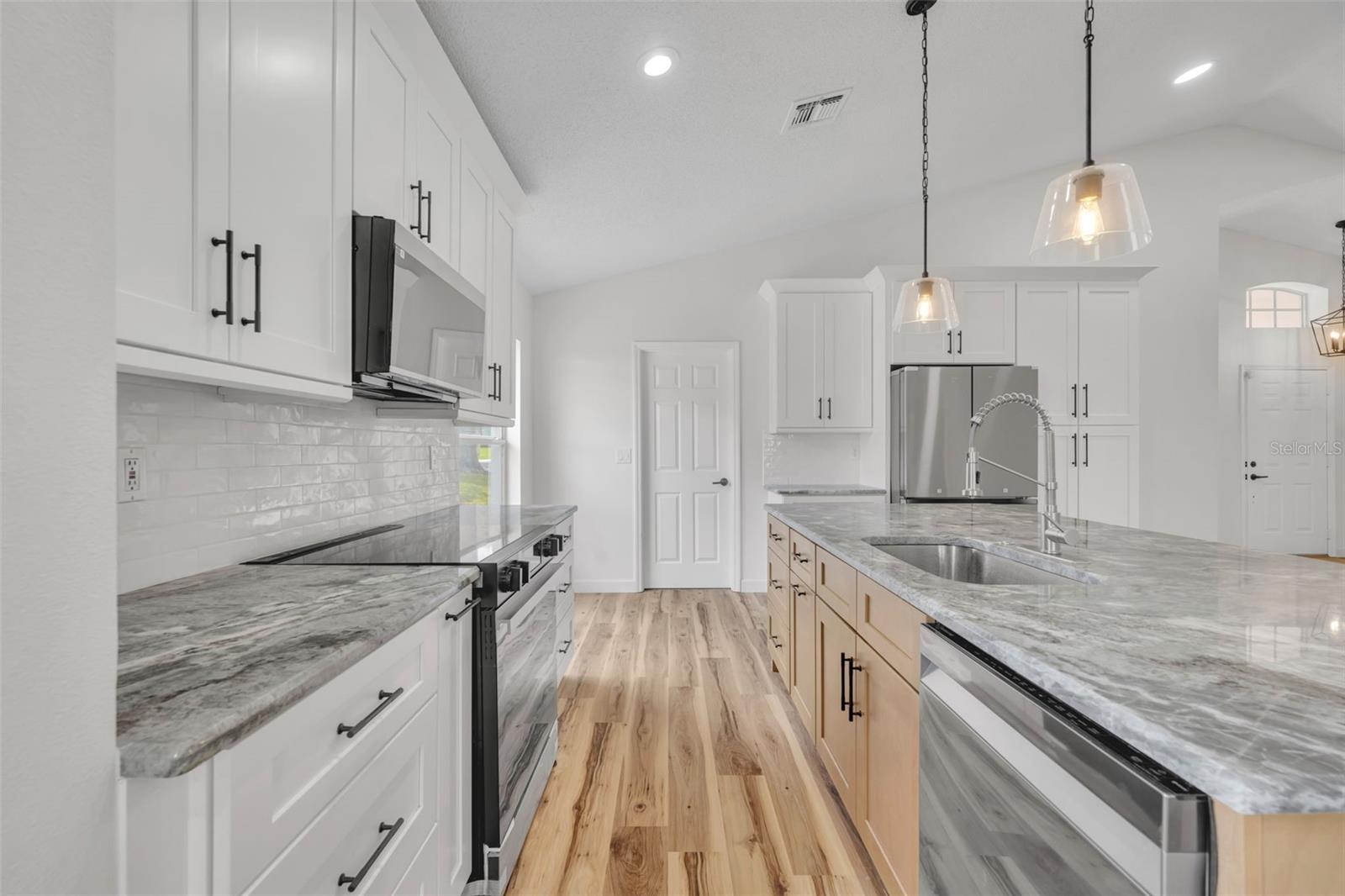 Image 20 of 46 For 3635 Kingswood Court