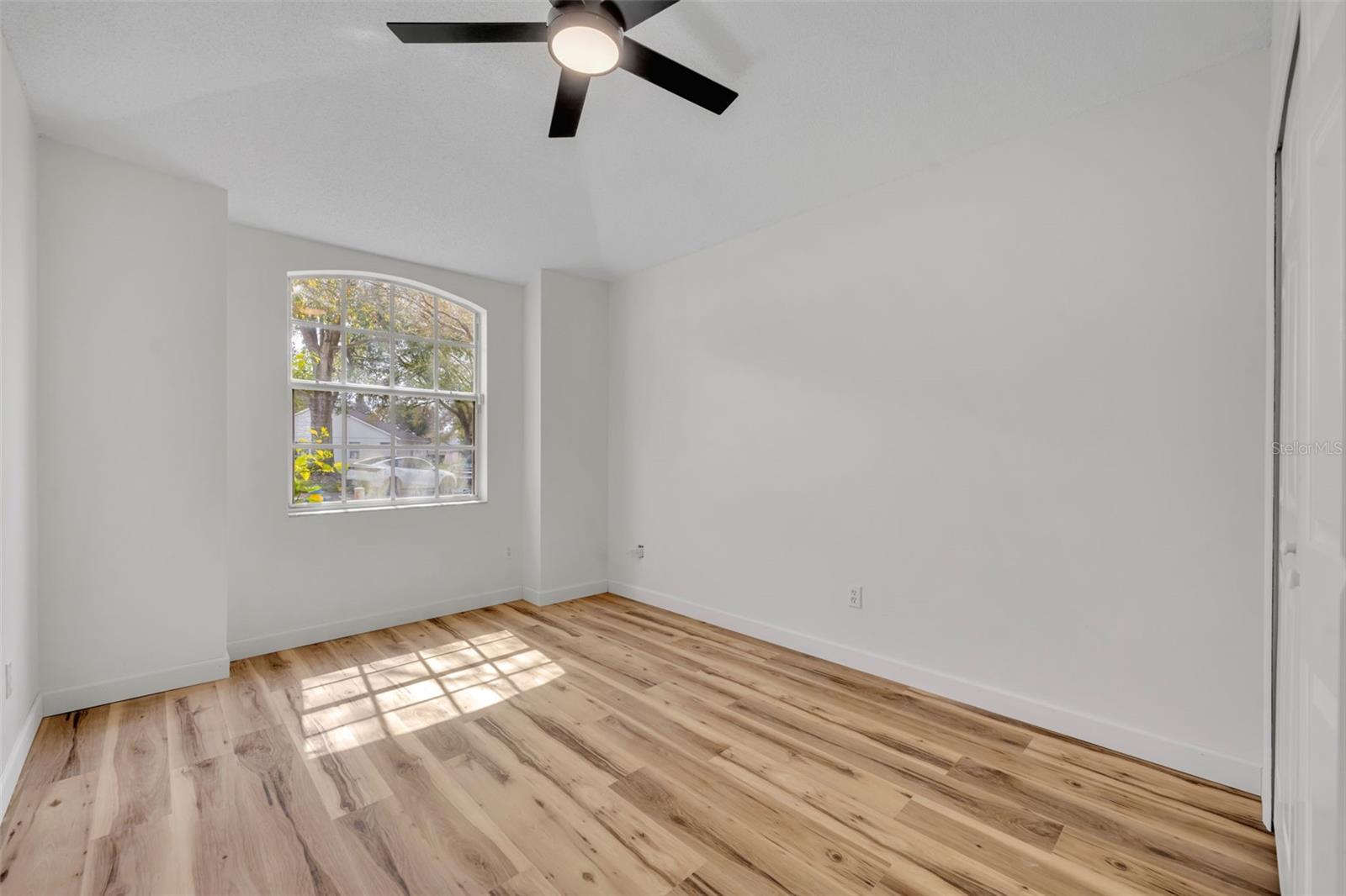 Image 31 of 46 For 3635 Kingswood Court