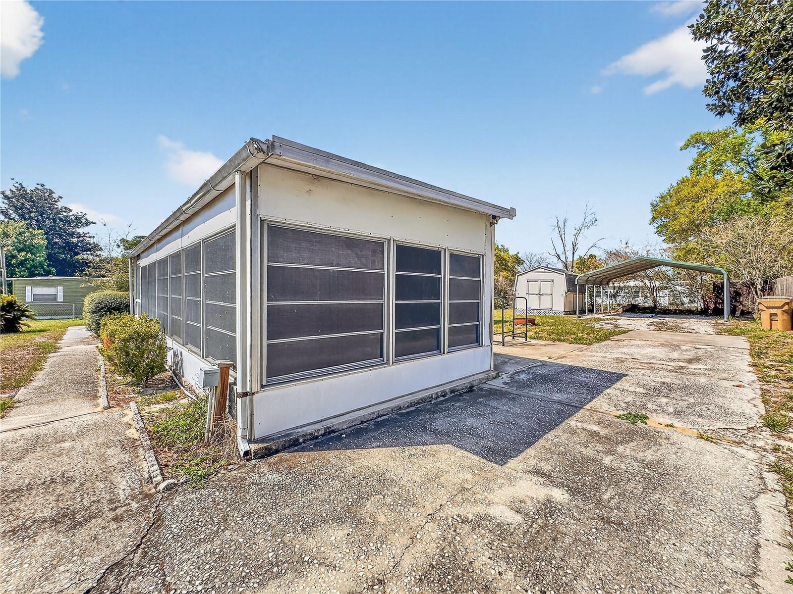 Image 17 of 24 For 1923 Leesburg Boulevard