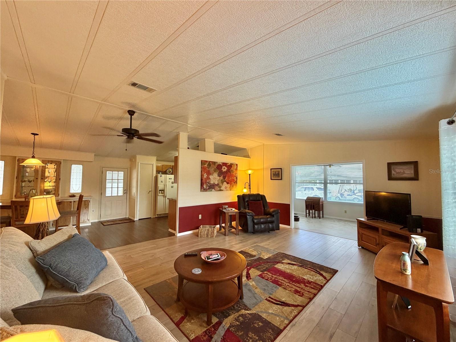 Image 11 of 68 For 158 Hibiscus Way