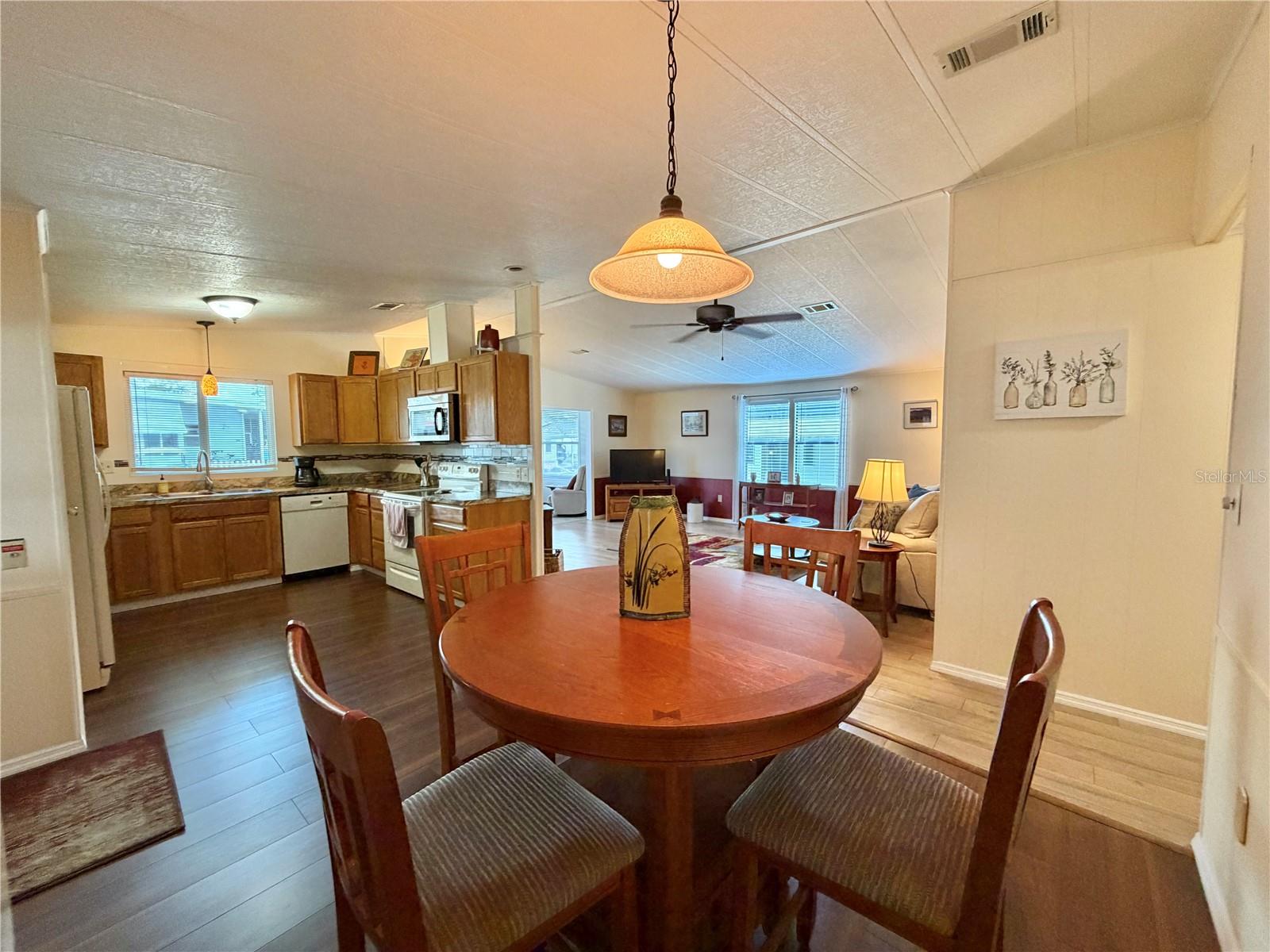 Image 18 of 68 For 158 Hibiscus Way