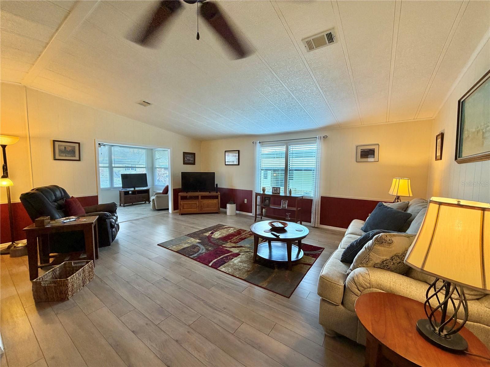 Image 2 of 68 For 158 Hibiscus Way