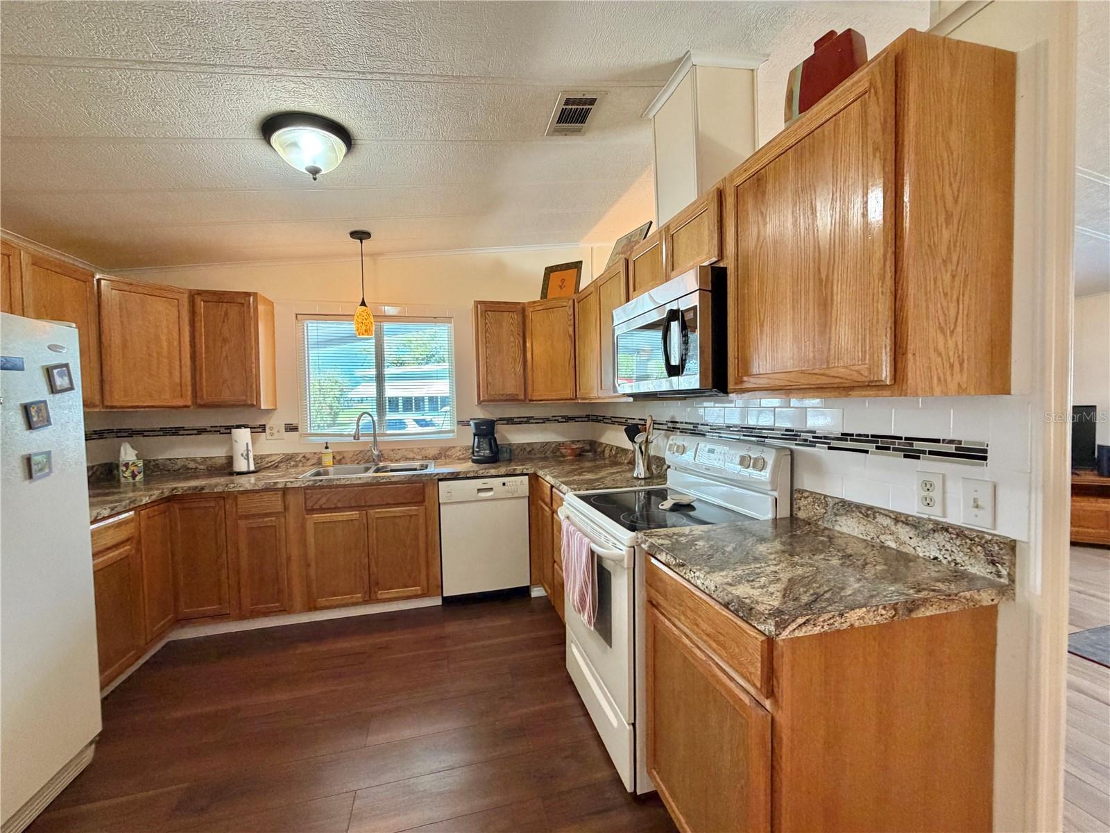 Image 5 of 68 For 158 Hibiscus Way