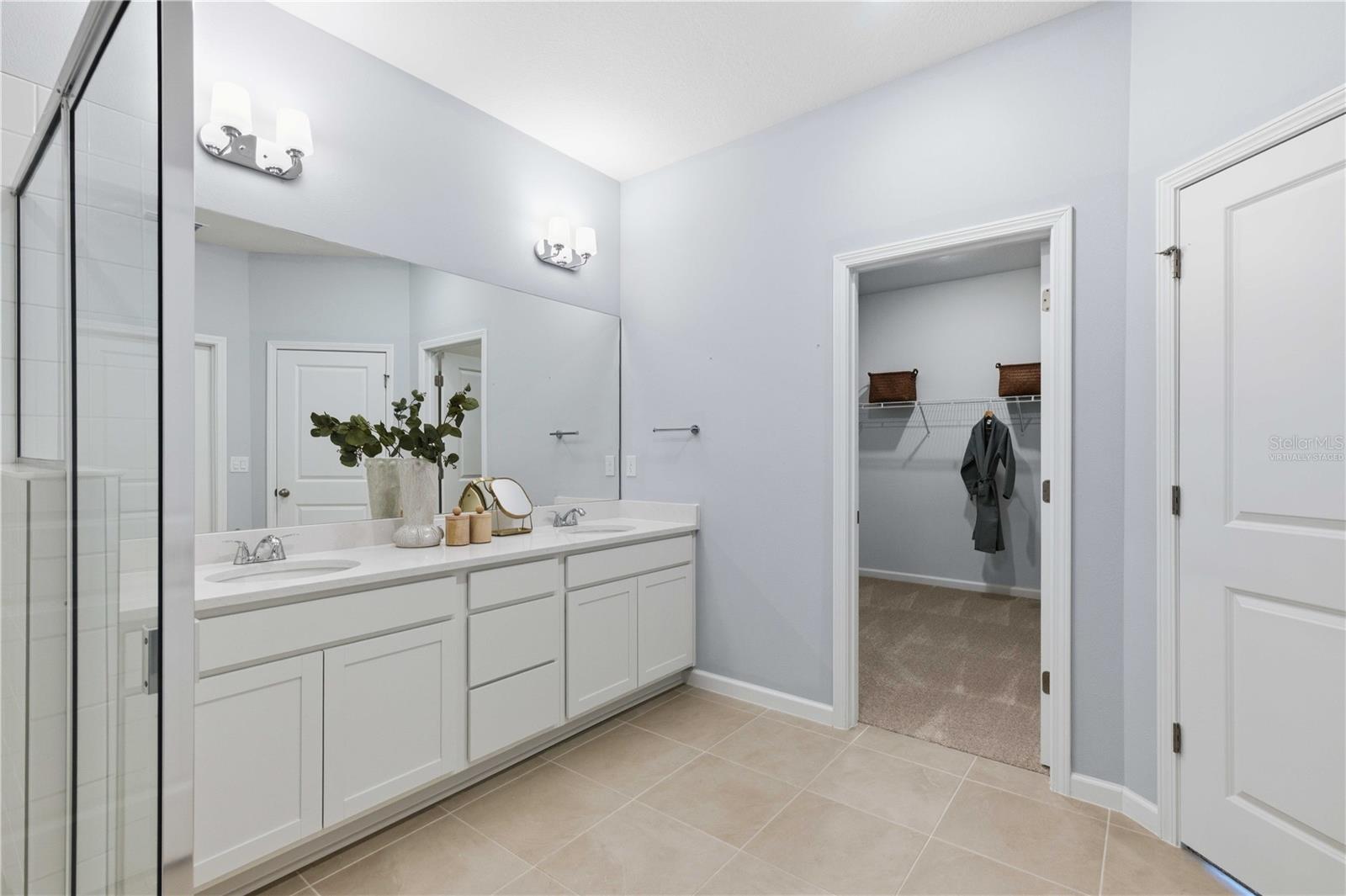 Image 11 of 25 For 5461 Camberly Court