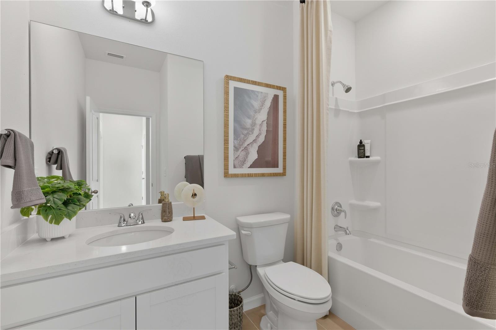 Image 16 of 25 For 5461 Camberly Court