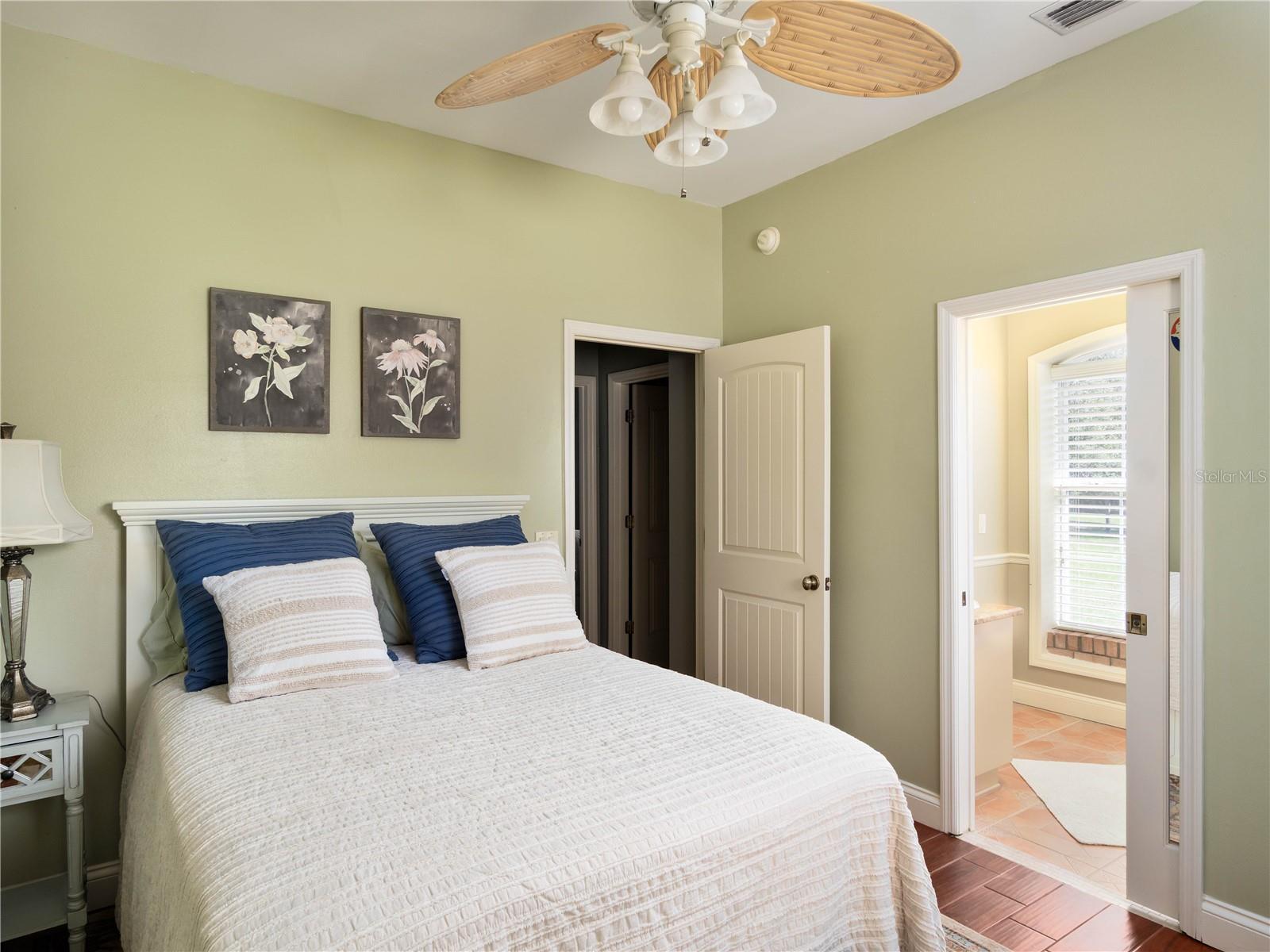 Image 26 of 55 For 14020 106th Street