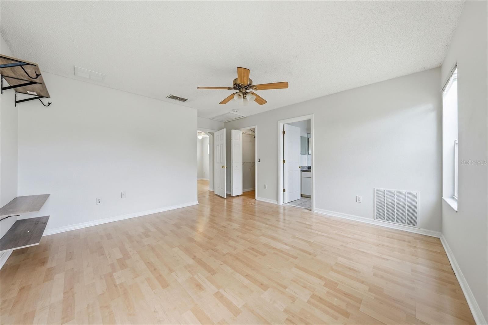 Image 19 of 30 For 2227 Brancaster Circle