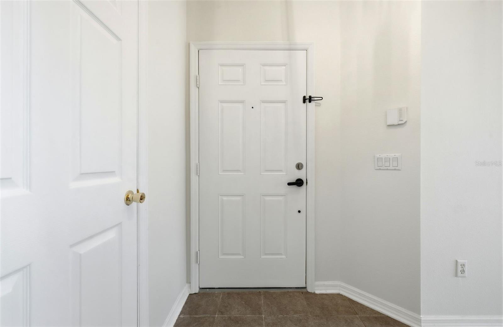 Image 6 of 30 For 2227 Brancaster Circle