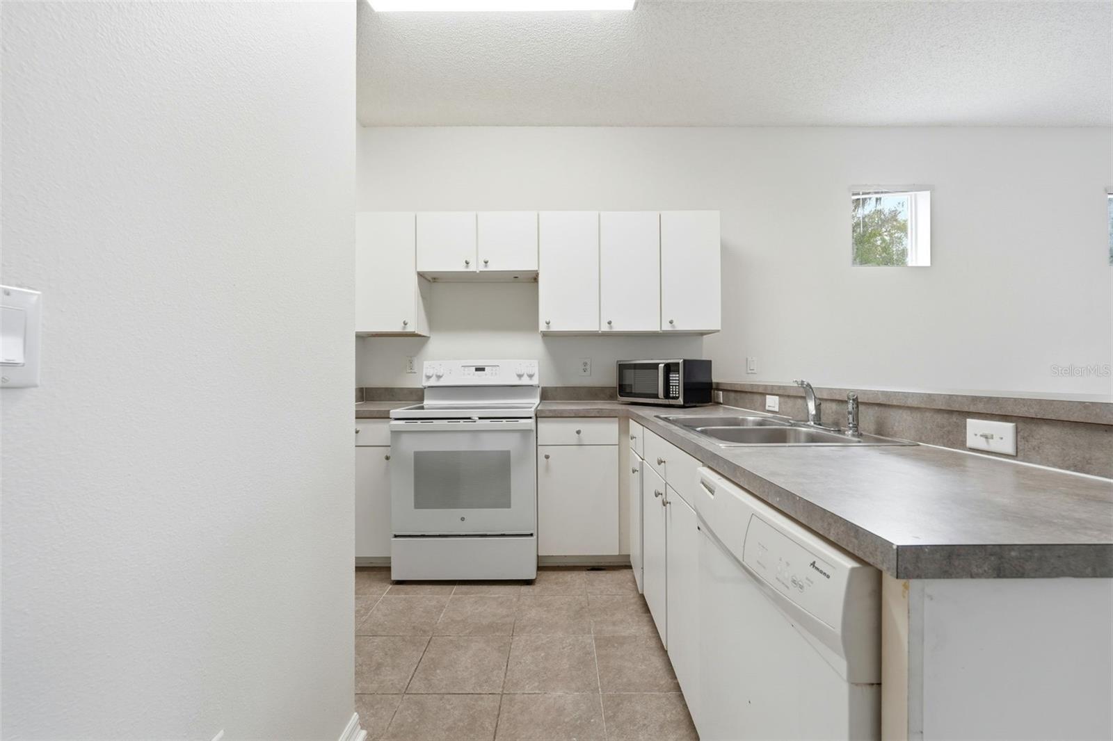 Image 9 of 30 For 2227 Brancaster Circle