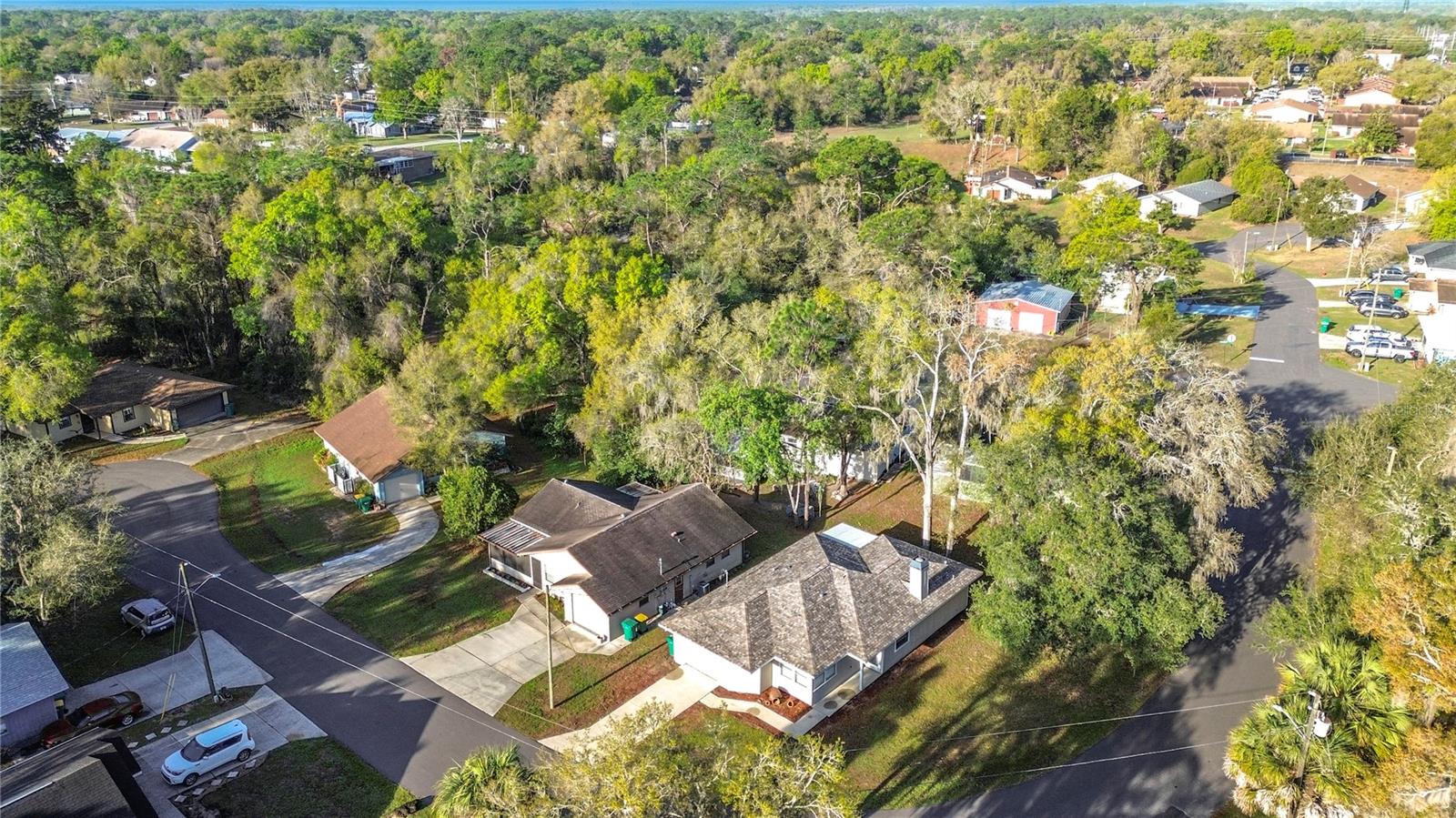 Image 28 of 29 For 405 Circlewood Street