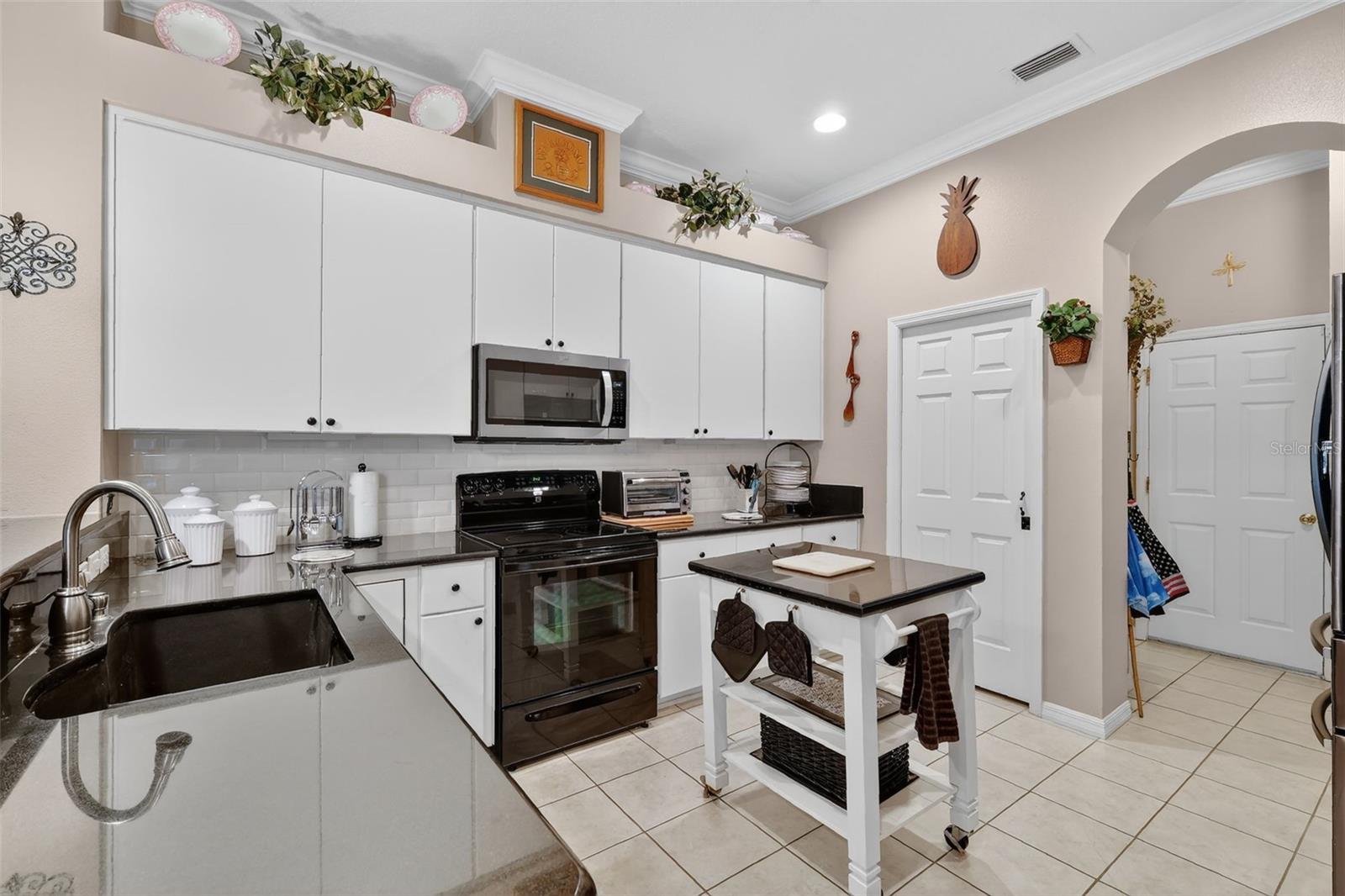 Image 20 of 49 For 5154 Aurora Drive