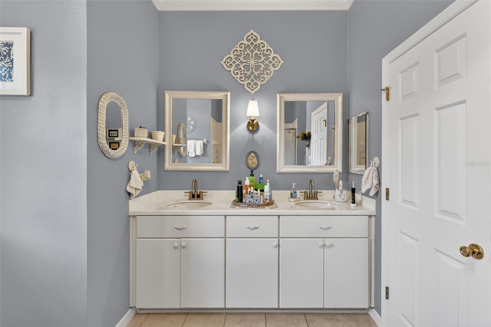 Image 28 of 49 For 5154 Aurora Drive