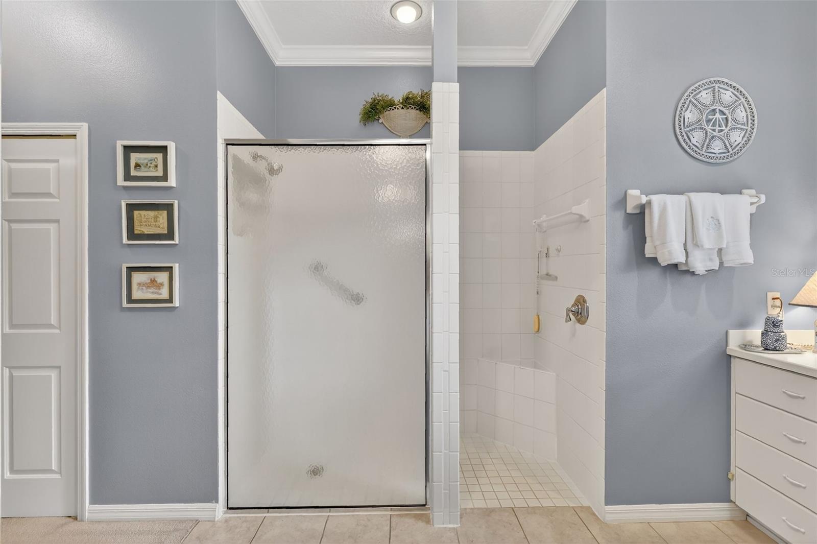 Image 30 of 49 For 5154 Aurora Drive