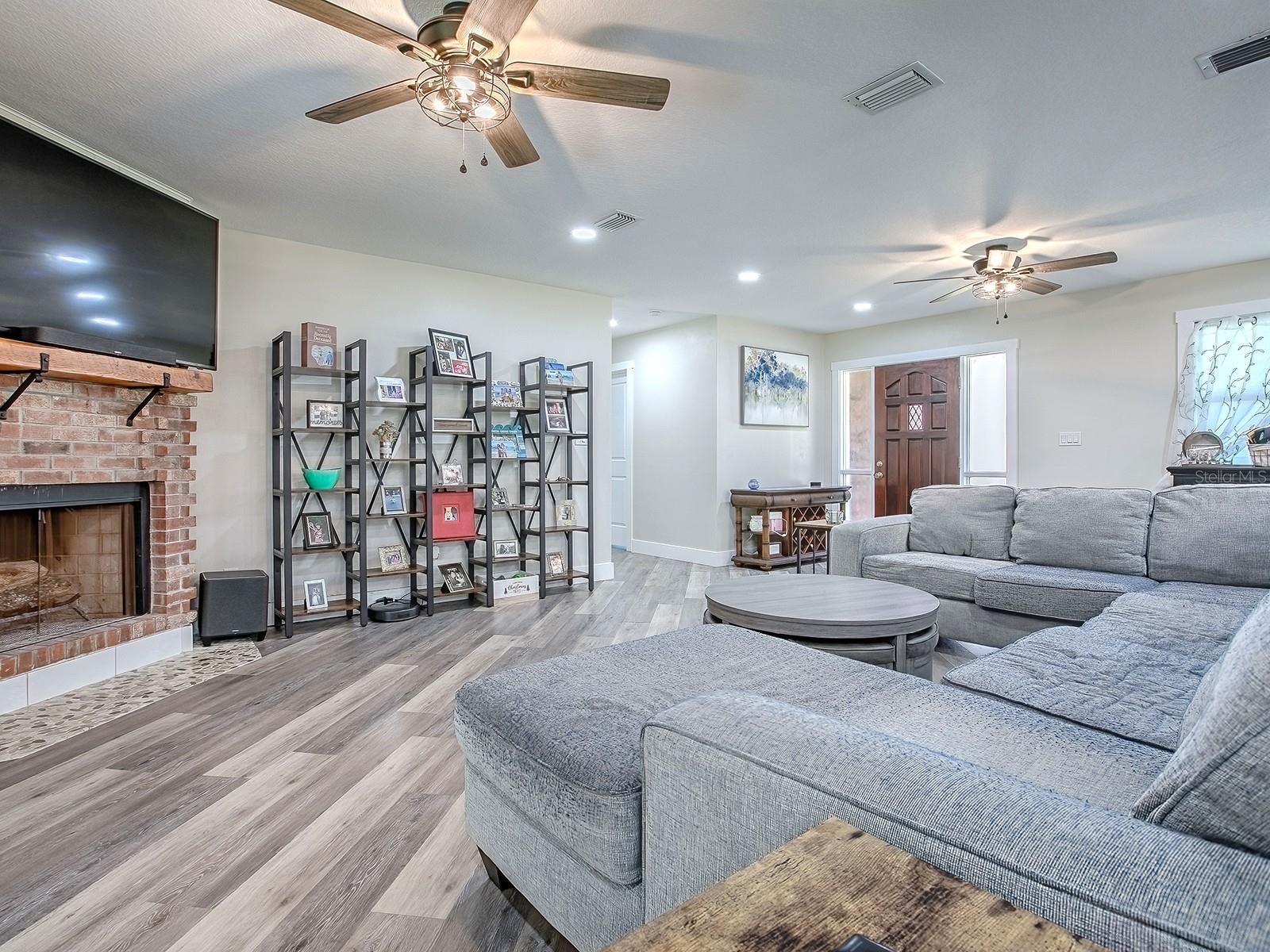 Image 14 of 55 For 111 Cardinal Lane