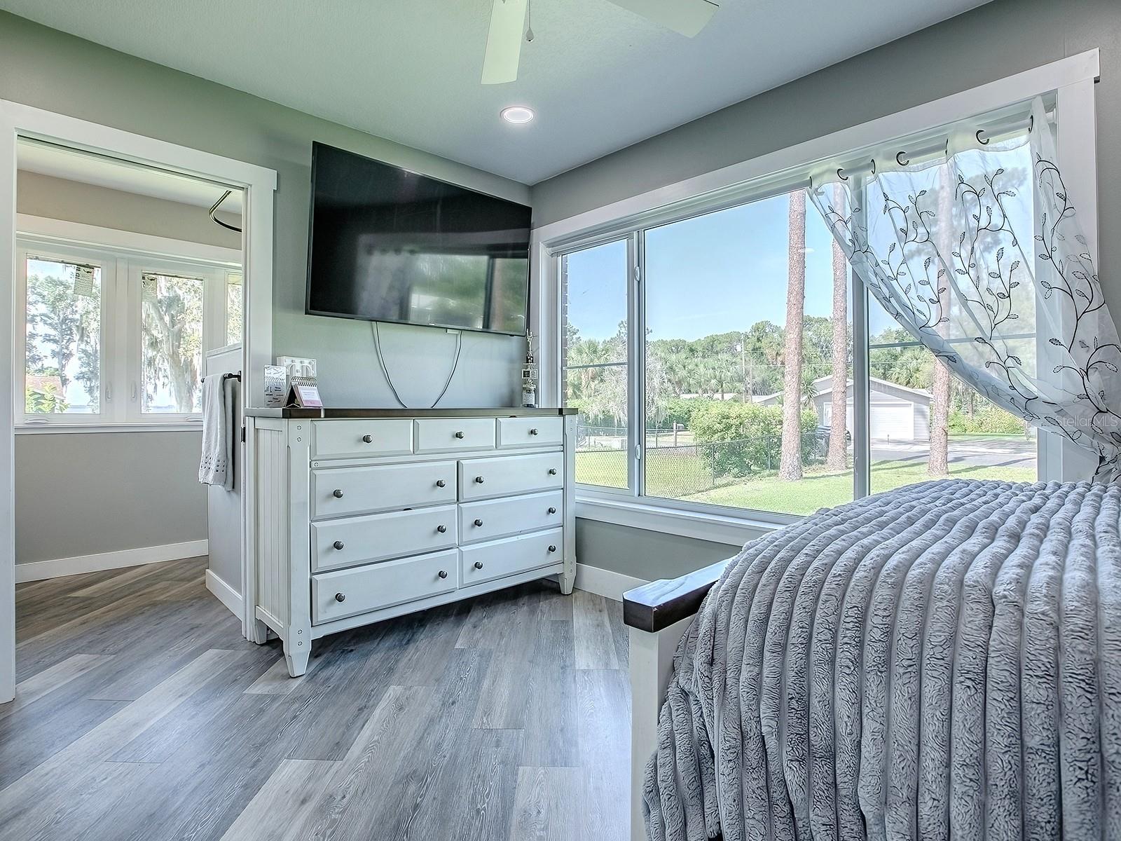 Image 24 of 55 For 111 Cardinal Lane