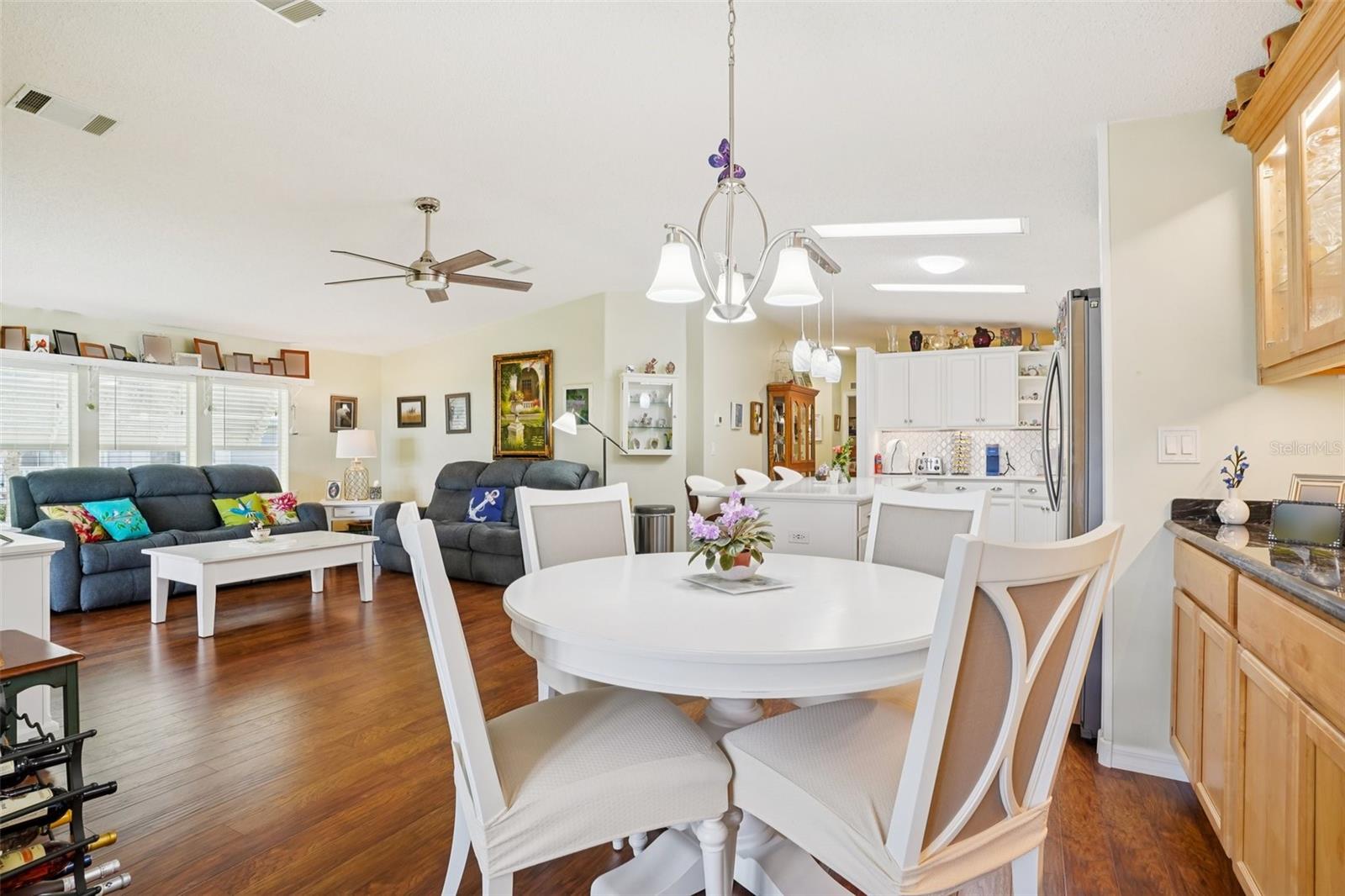 Image 11 of 59 For 122 Tamarisk Way