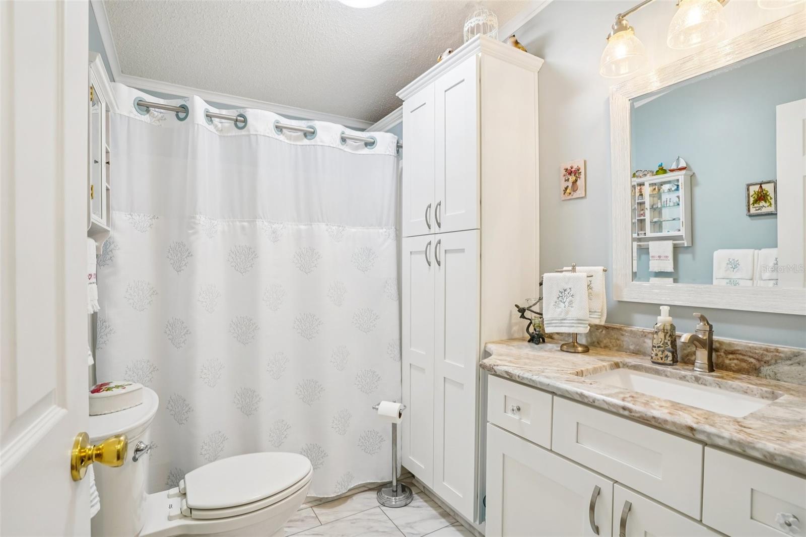 Image 29 of 59 For 122 Tamarisk Way