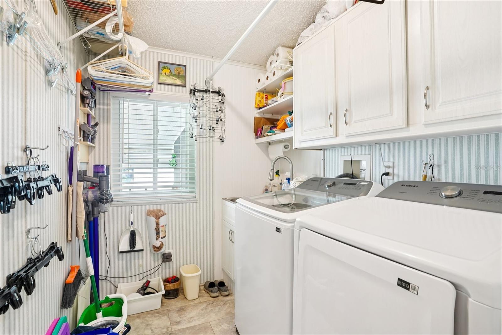 Image 31 of 59 For 122 Tamarisk Way