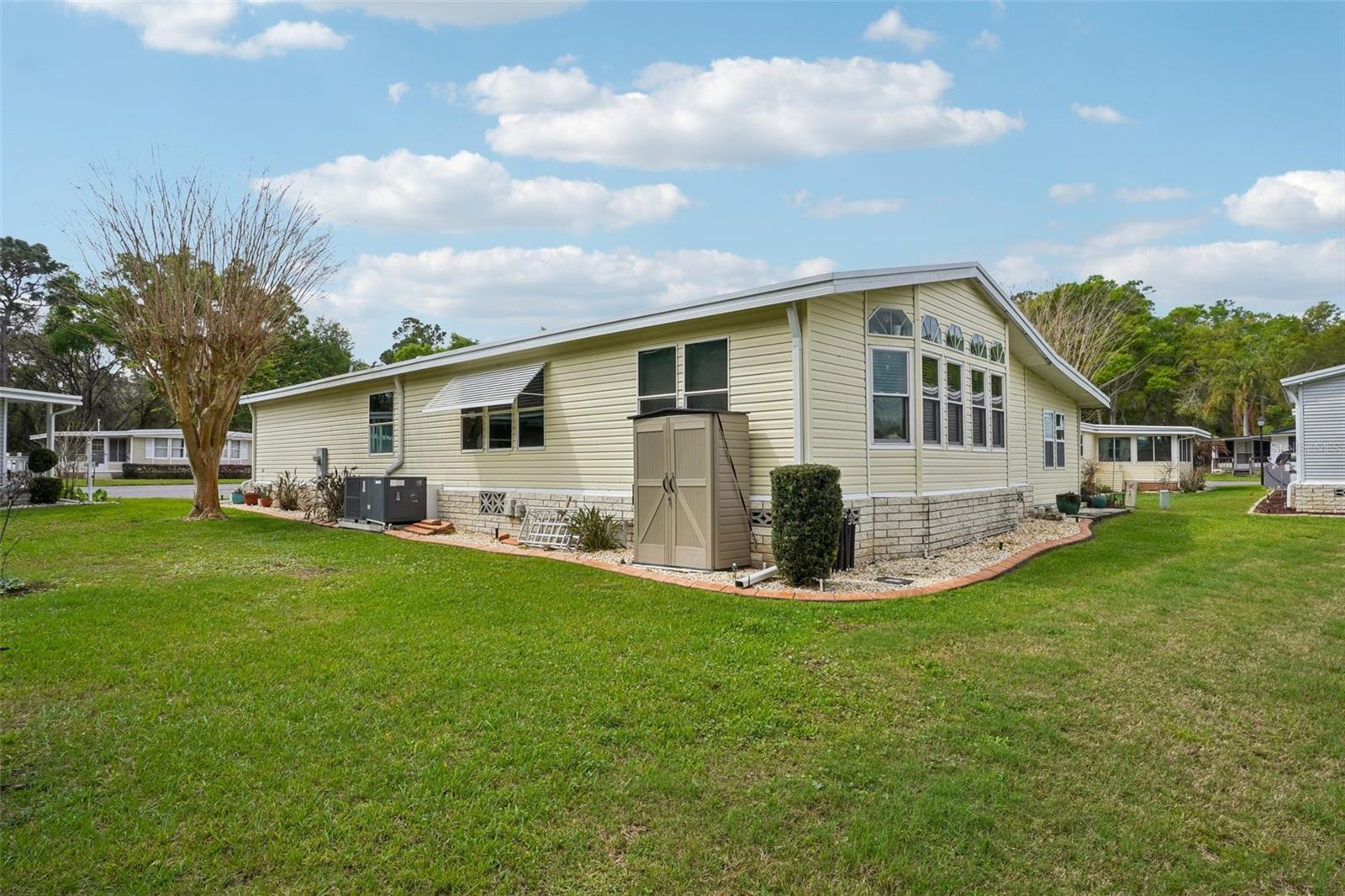 Image 44 of 59 For 122 Tamarisk Way