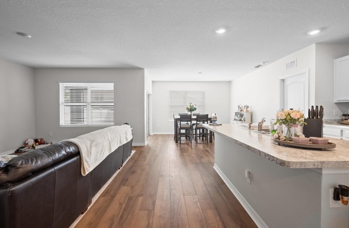 Image 4 of 21 For 1641 Buttonwood Way