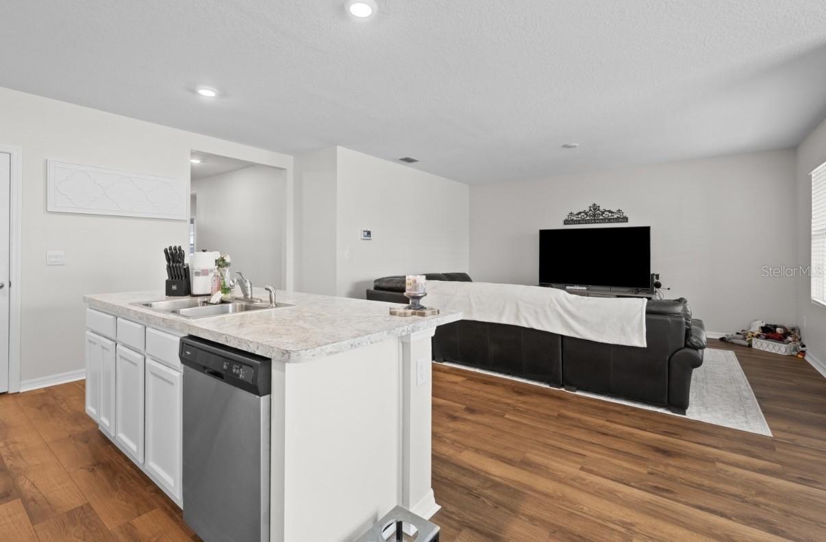 Image 5 of 21 For 1641 Buttonwood Way