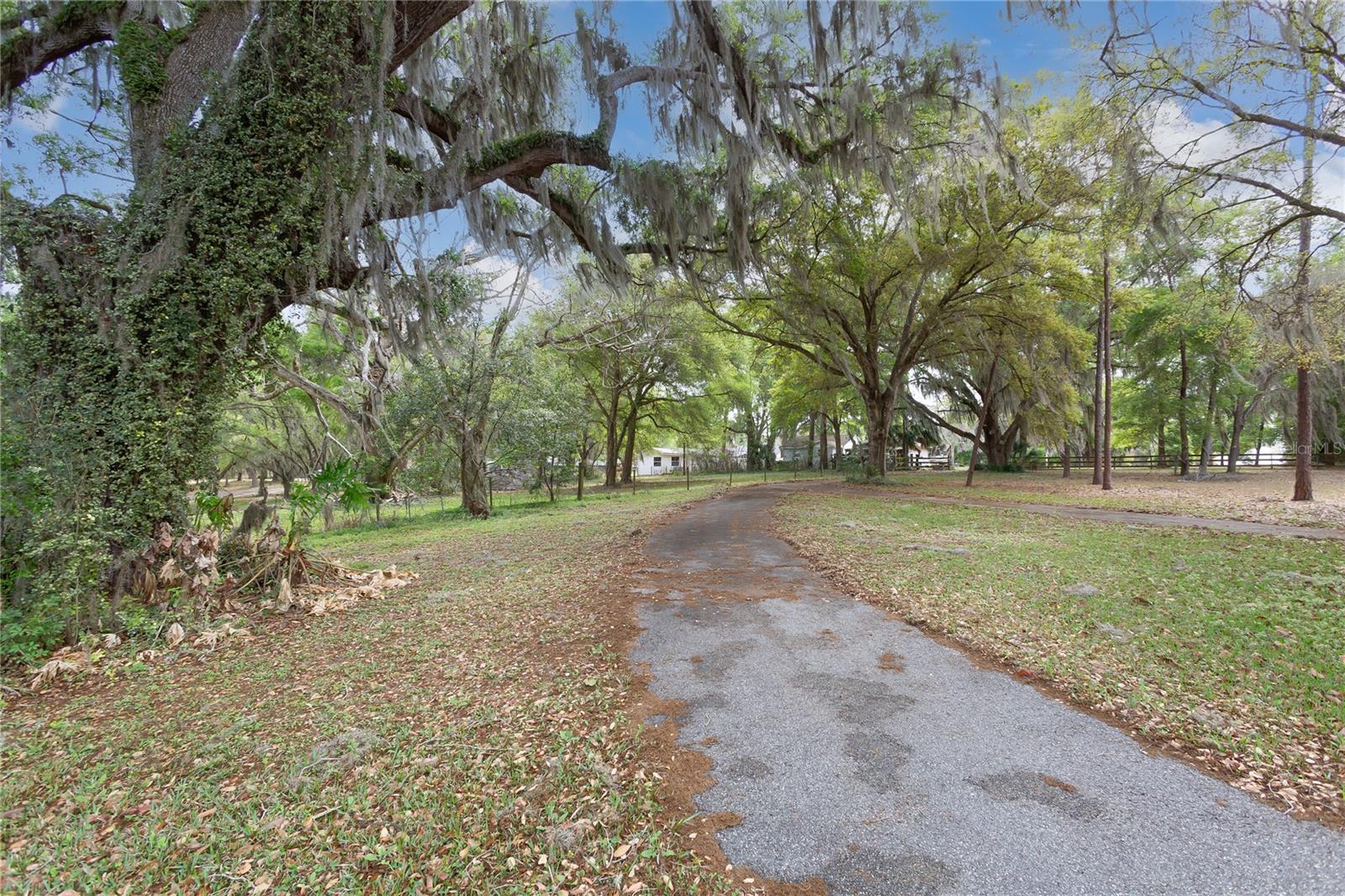 Image 27 of 73 For 1905 Myrtle Lake Avenue