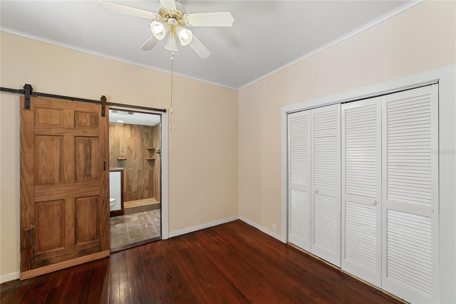 Image 32 of 73 For 1905 Myrtle Lake Avenue