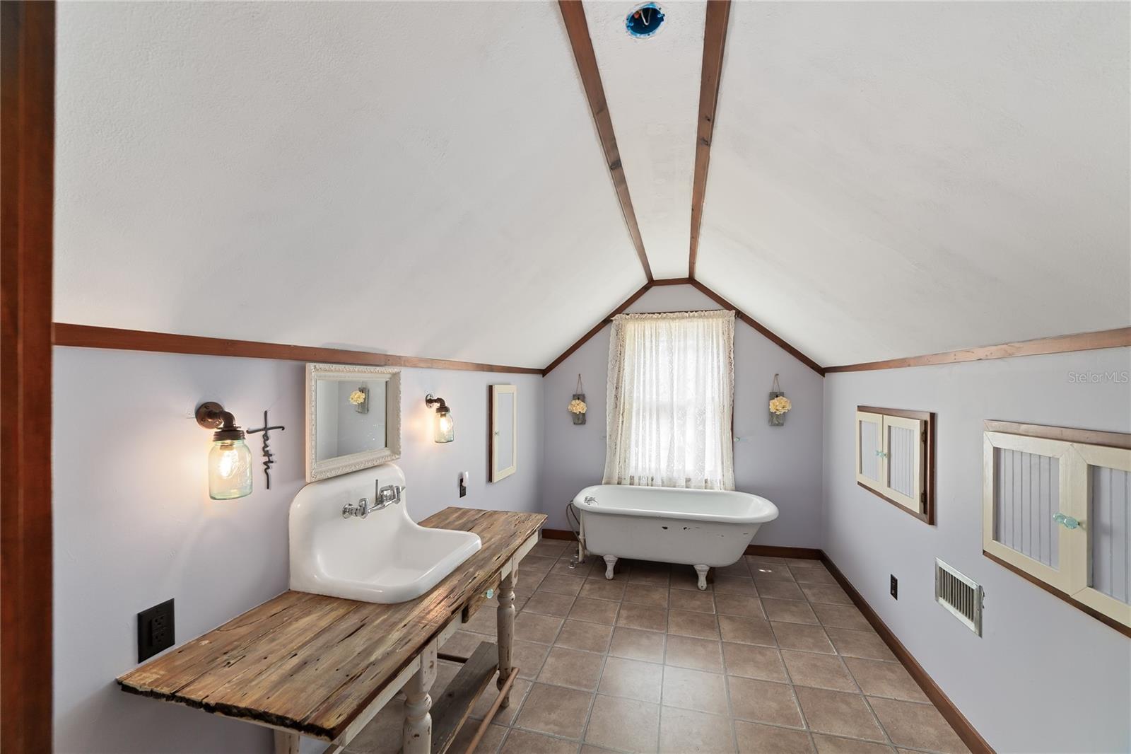 Image 66 of 73 For 1905 Myrtle Lake Avenue