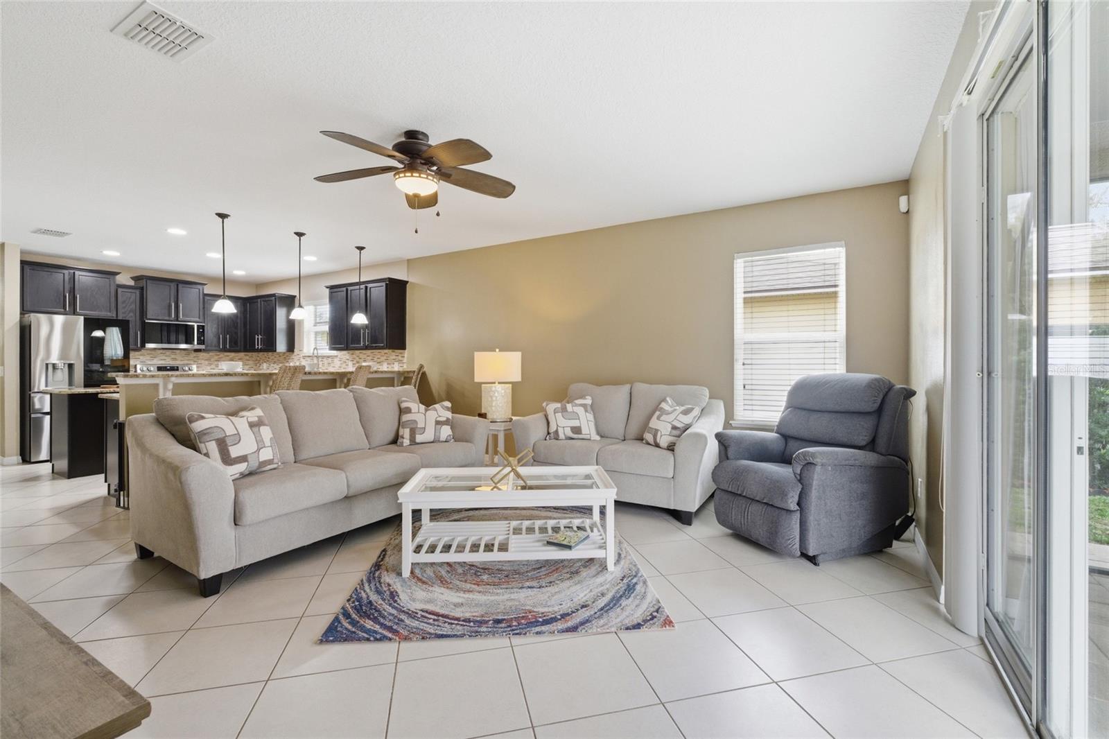 Image 10 of 47 For 722 Black Eagle Drive