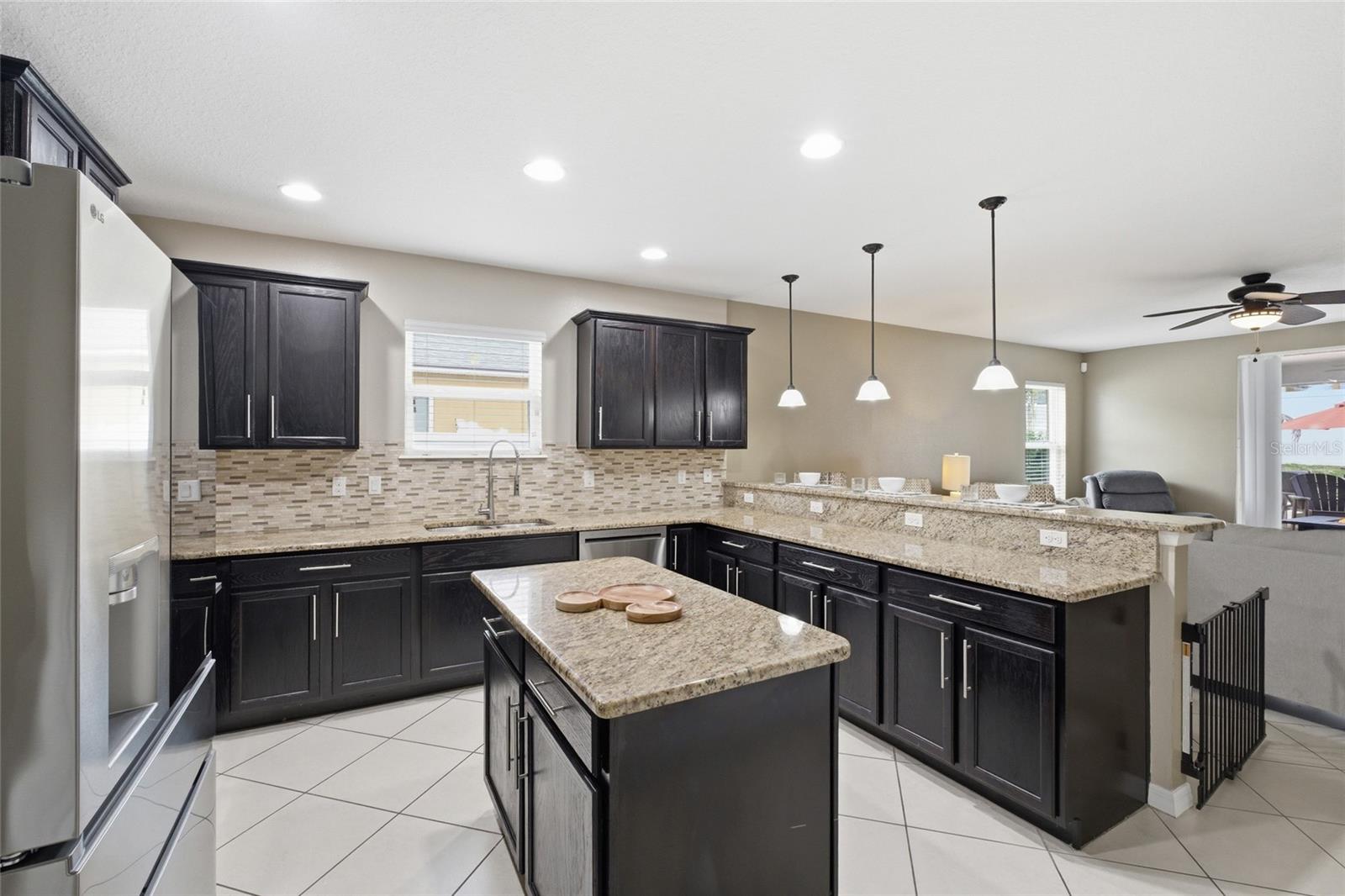 Image 9 of 47 For 722 Black Eagle Drive