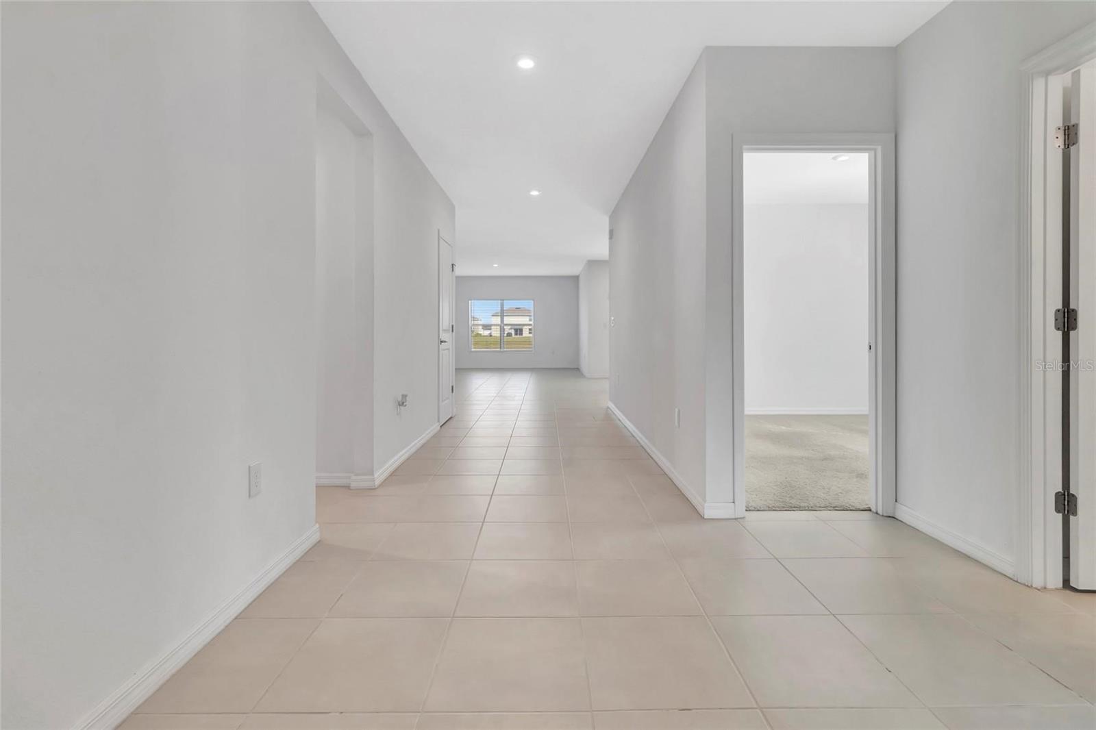 Image 25 of 33 For 221 Aquamarine Lane