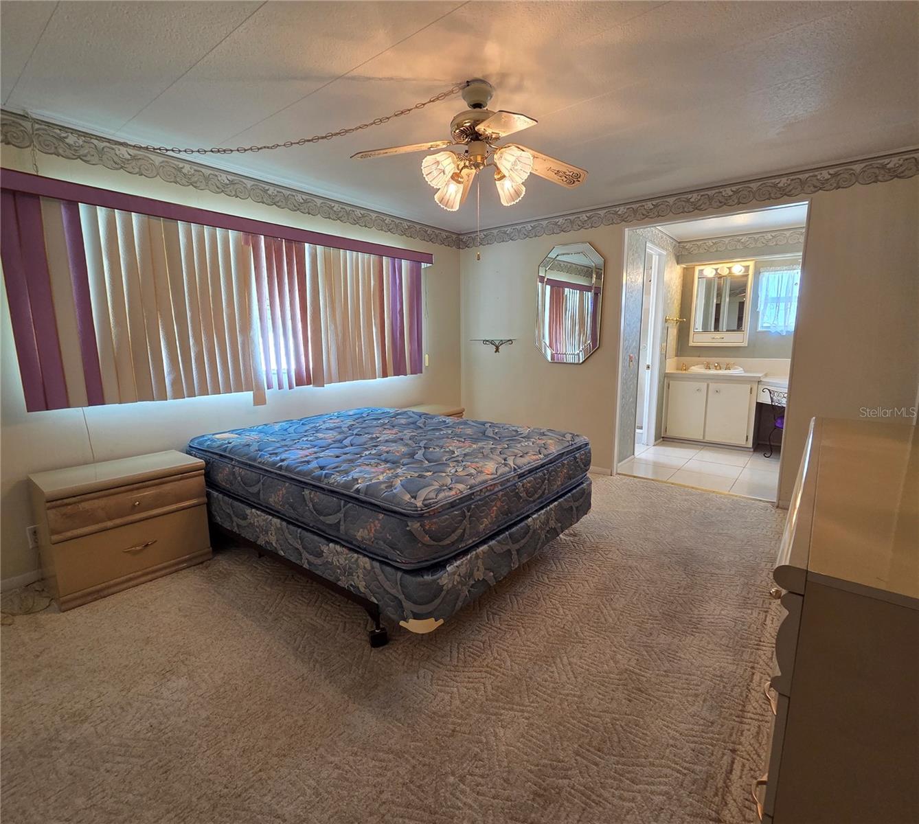 Image 14 of 32 For 426 Hawthorne Boulevard