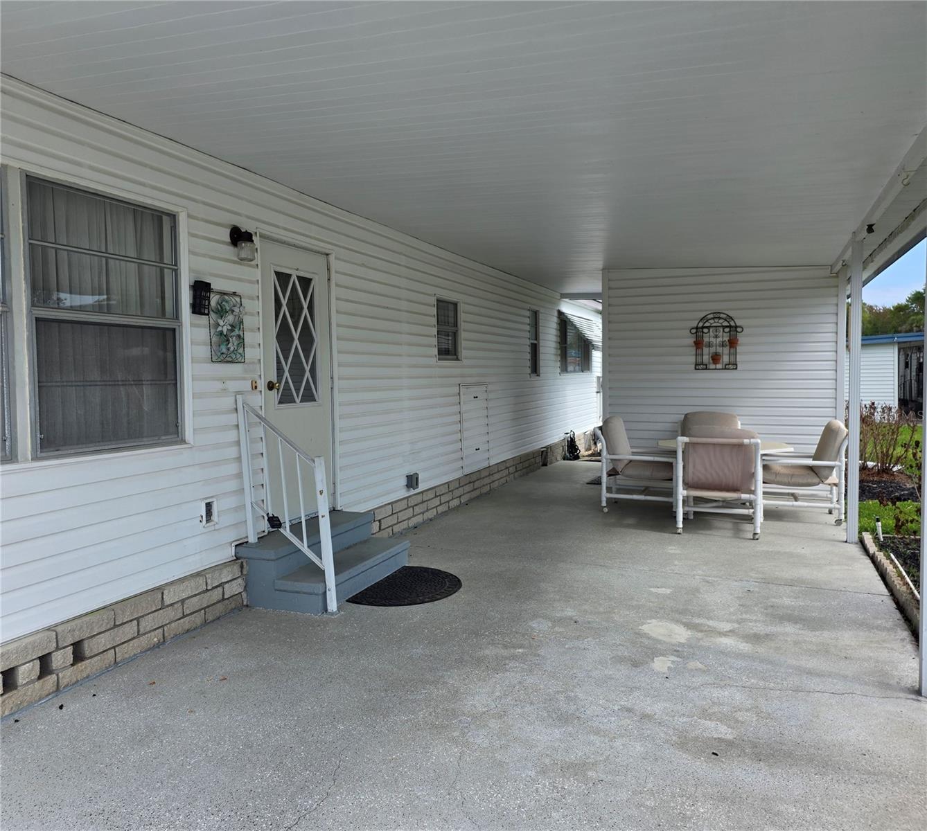 Image 24 of 32 For 426 Hawthorne Boulevard