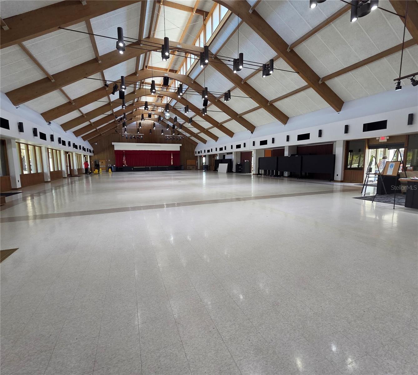 Image 31 of 32 For 426 Hawthorne Boulevard