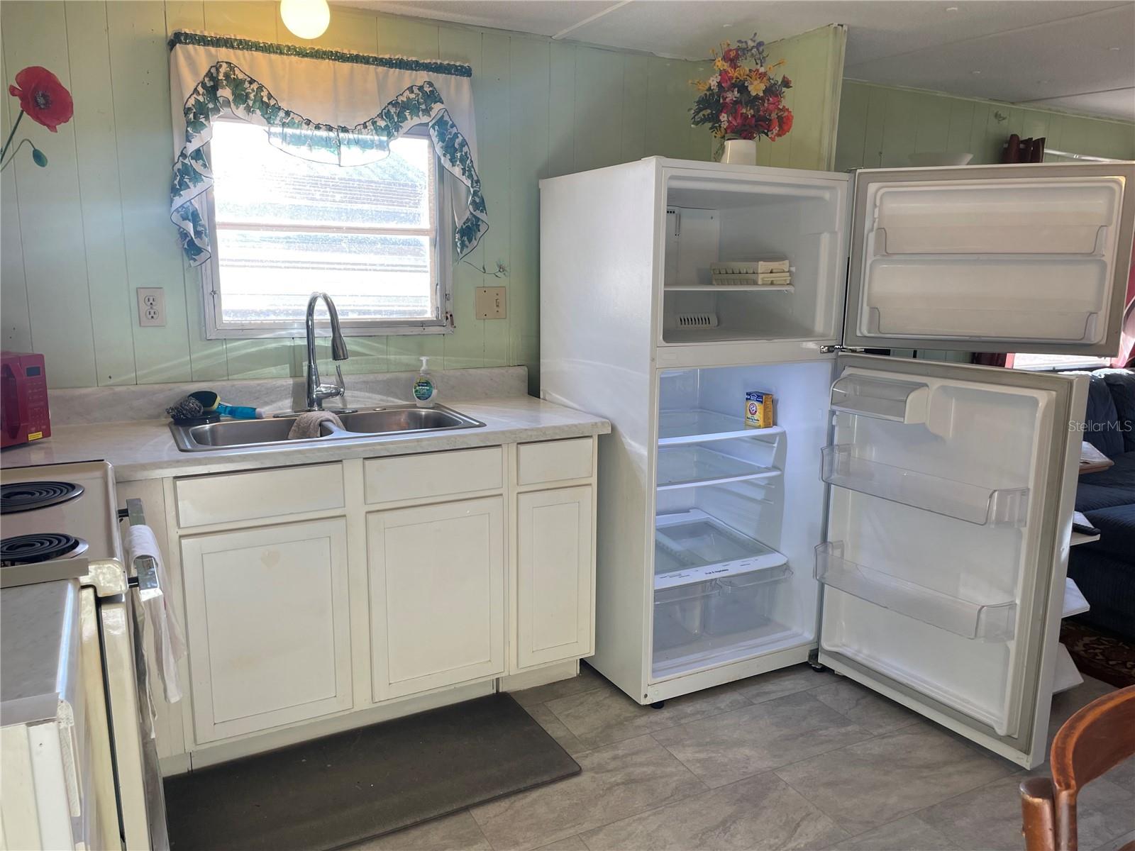 Image 10 of 26 For 1079 7th Boulevard