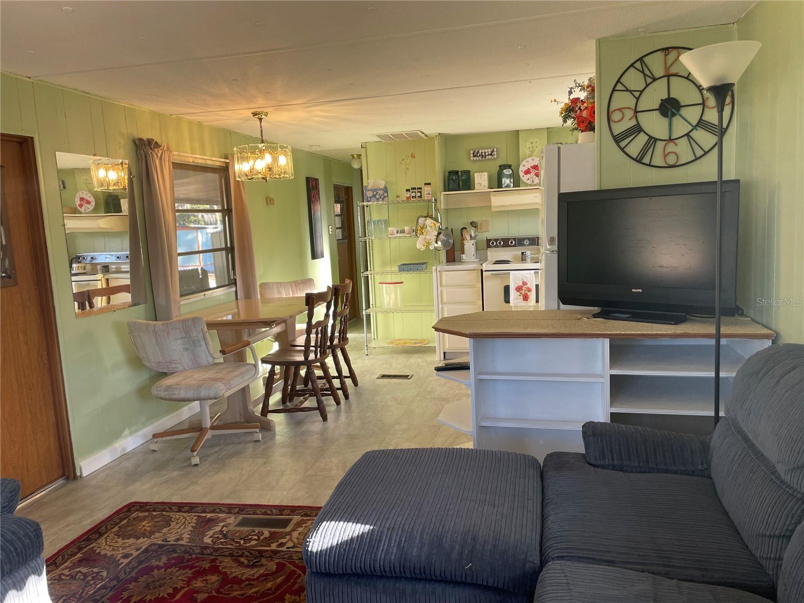 Image 7 of 26 For 1079 7th Boulevard