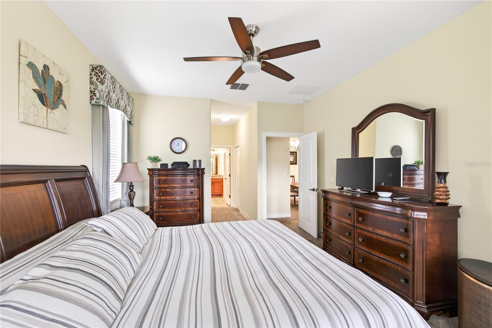 Image 15 of 41 For 3651 Limestone Street