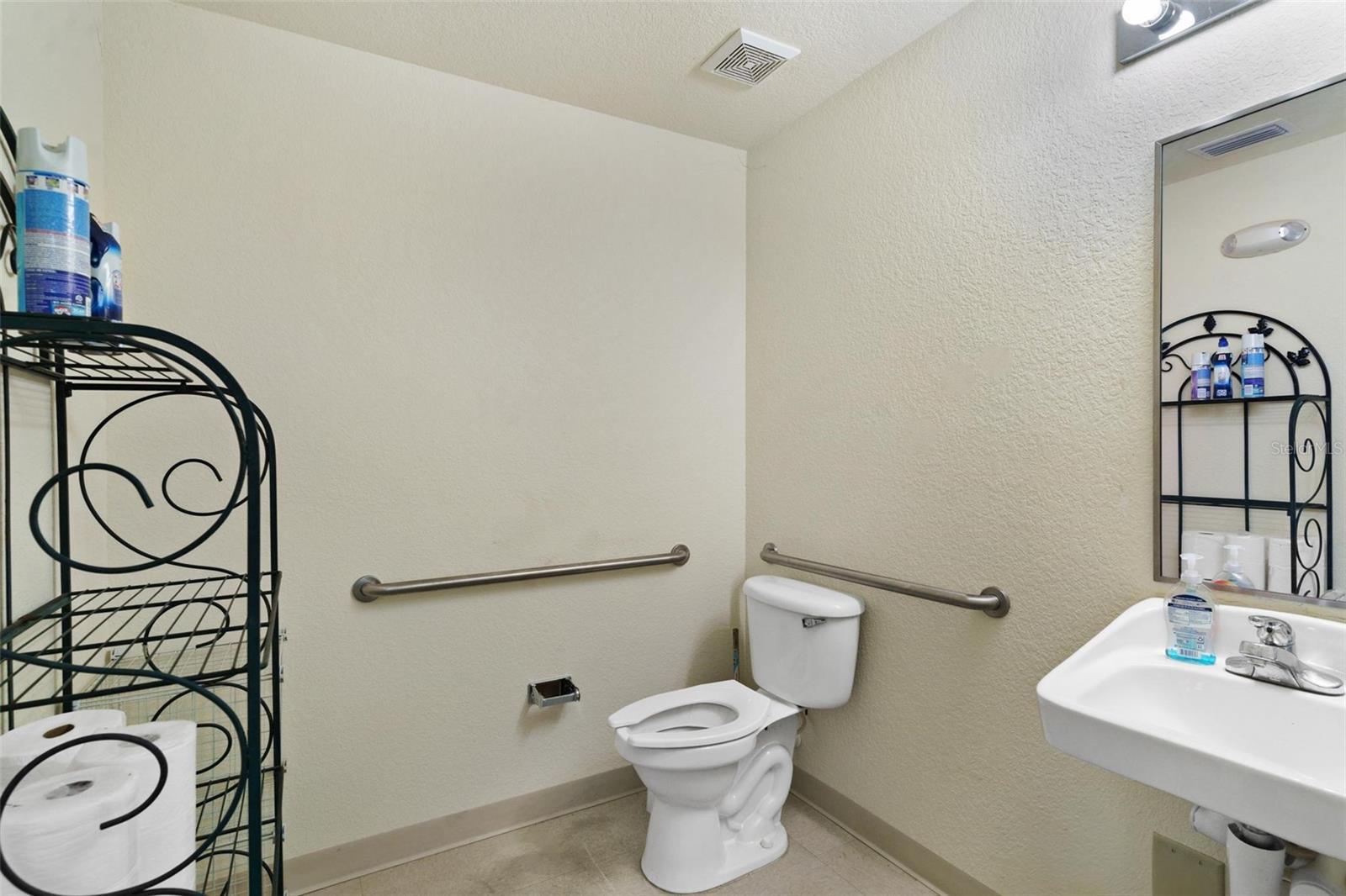 Image 7 of 17 For 125 Montclair Road 2