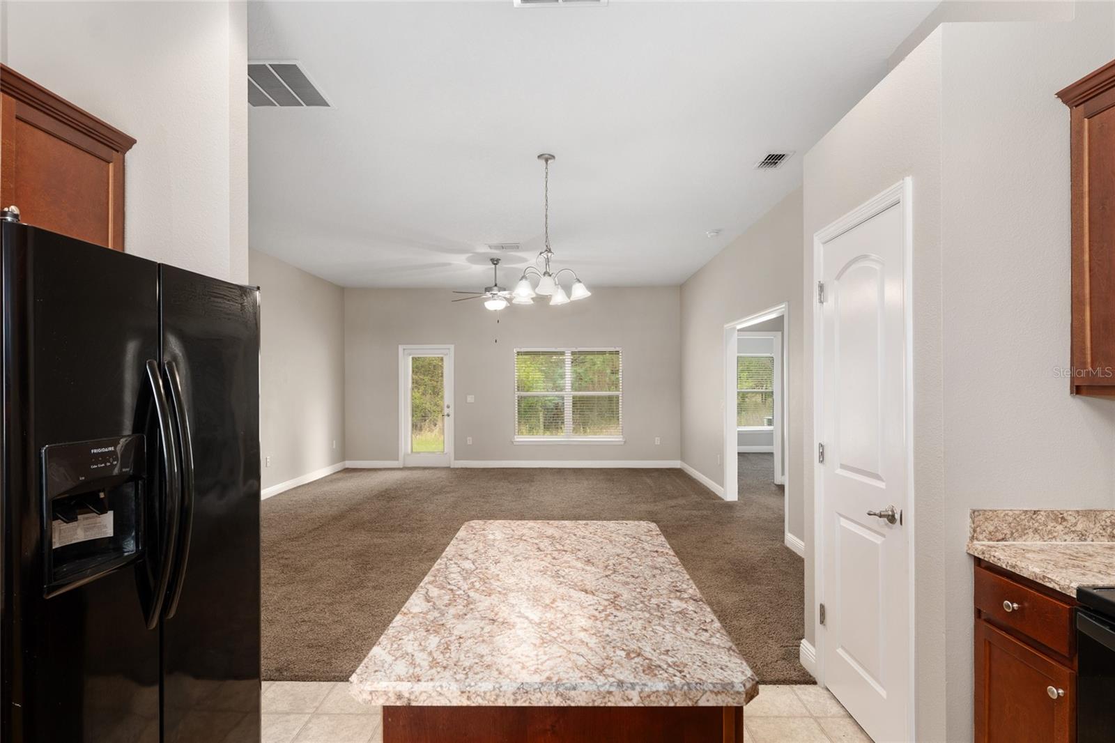 Image 26 of 71 For 806 Chelsea Avenue