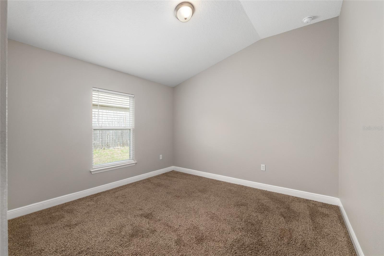 Image 41 of 71 For 806 Chelsea Avenue