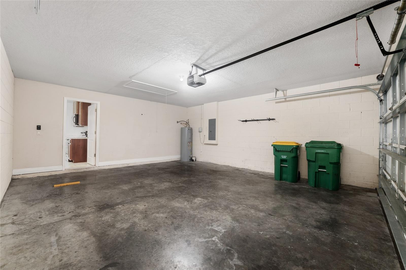 Image 46 of 71 For 806 Chelsea Avenue