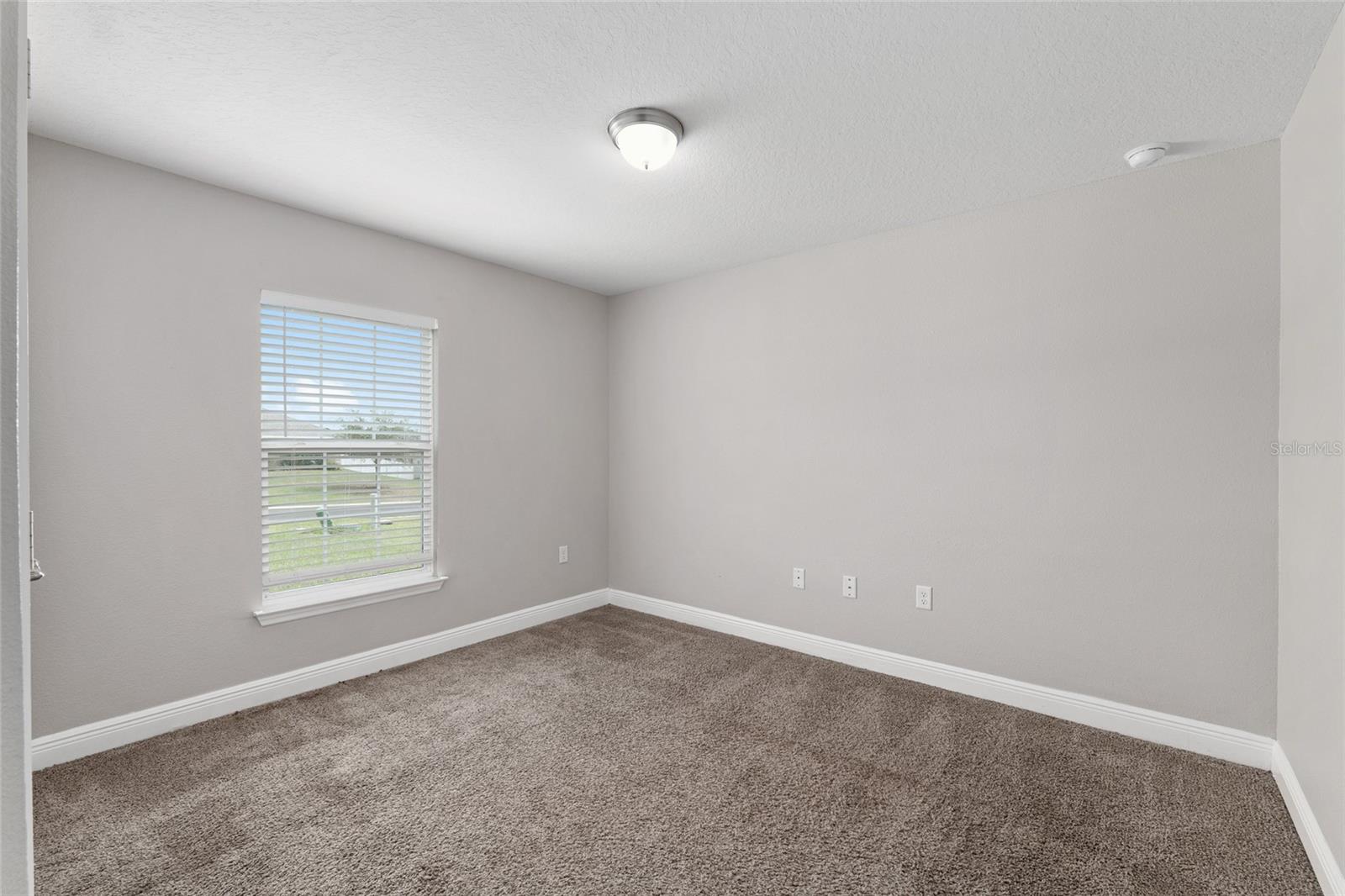 Image 47 of 71 For 806 Chelsea Avenue